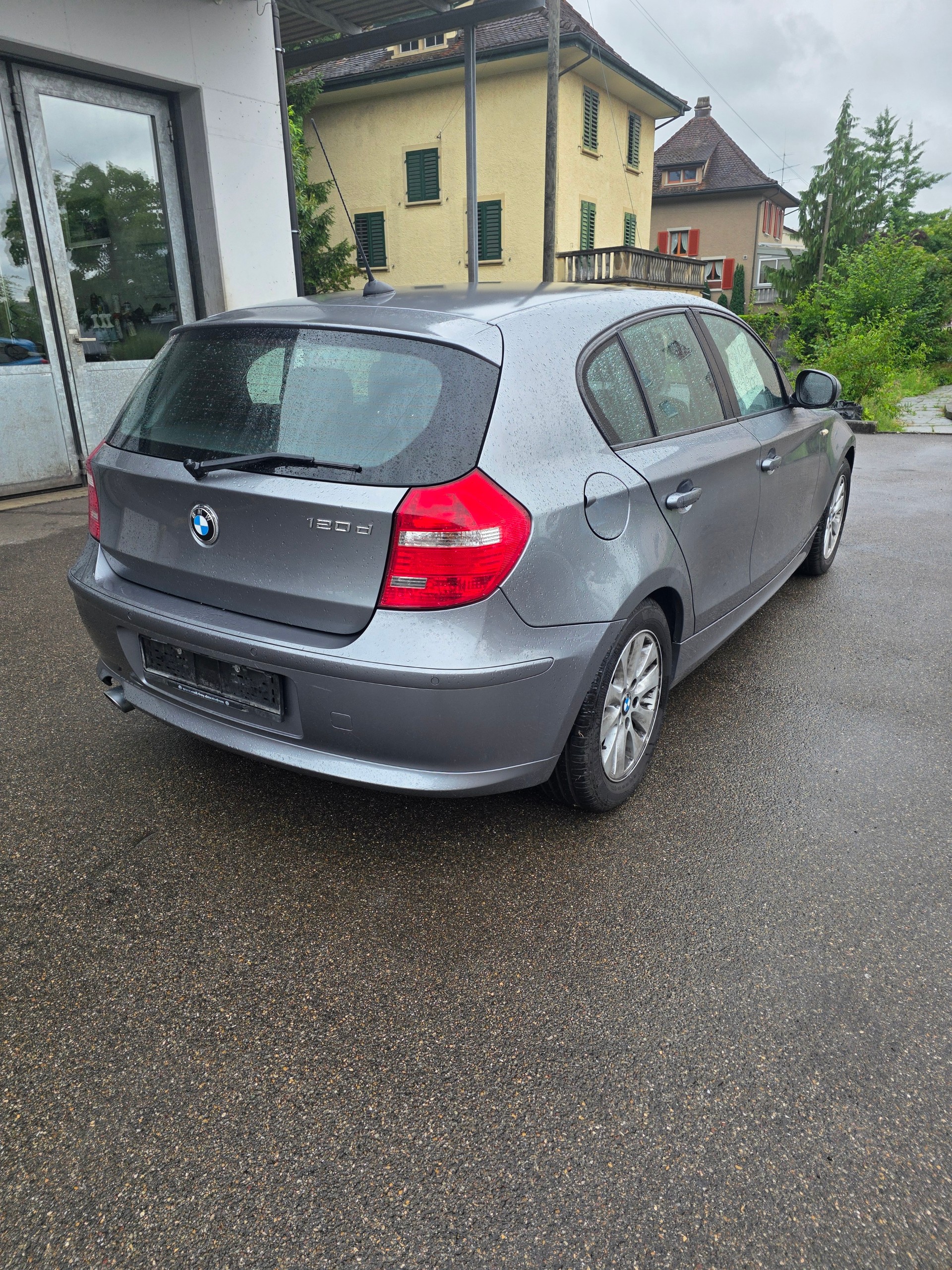 BMW 120d-image-3