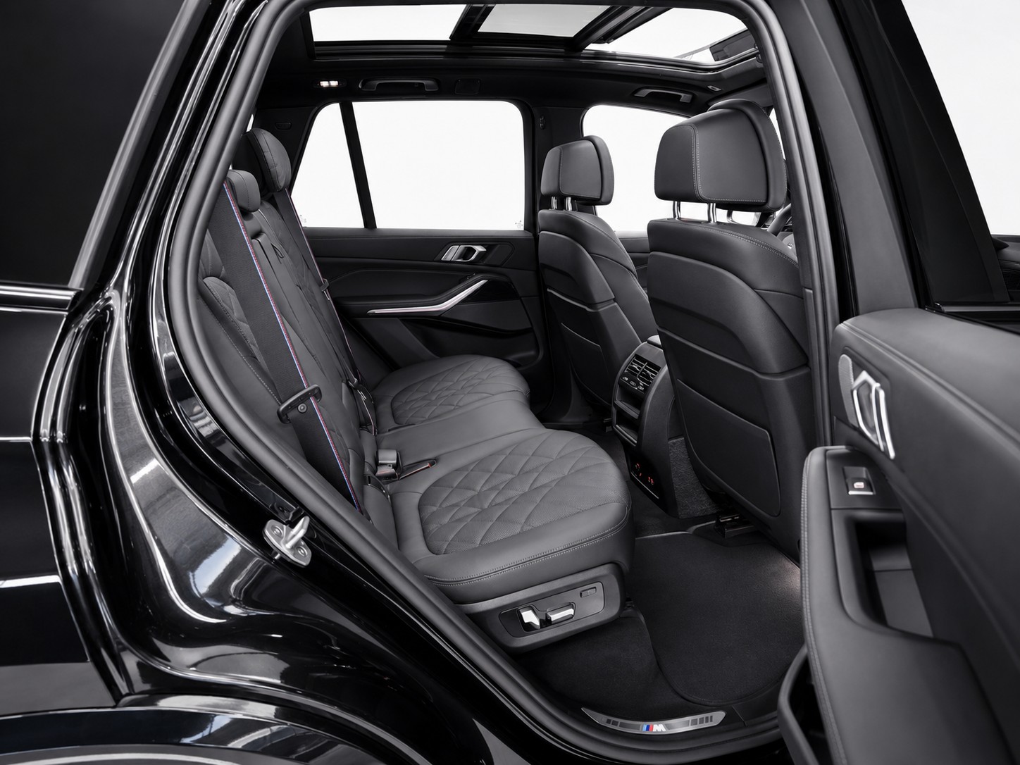 BMW X5 30d xDrive SAG 7 sitzer M-SPORT-image-11
