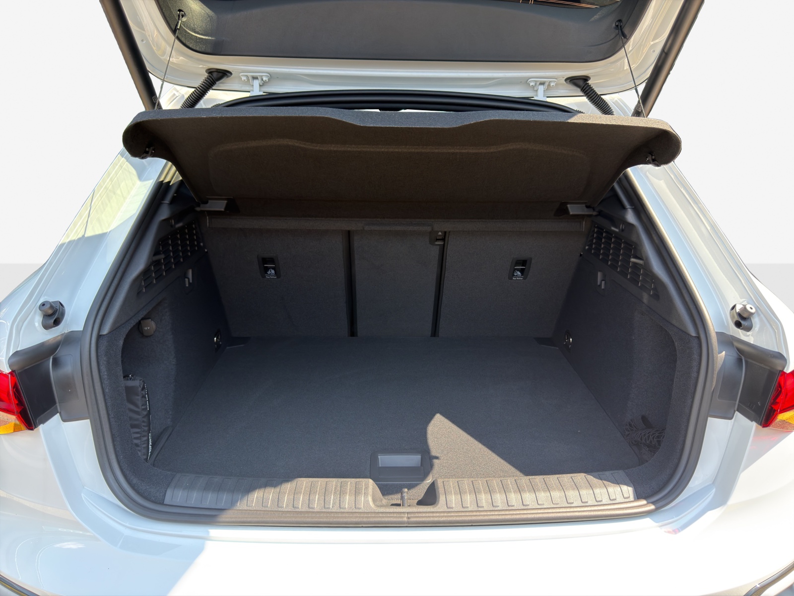 AUDI A3 allstreet TFSI 110 kW Attraction S tronic-image-12
