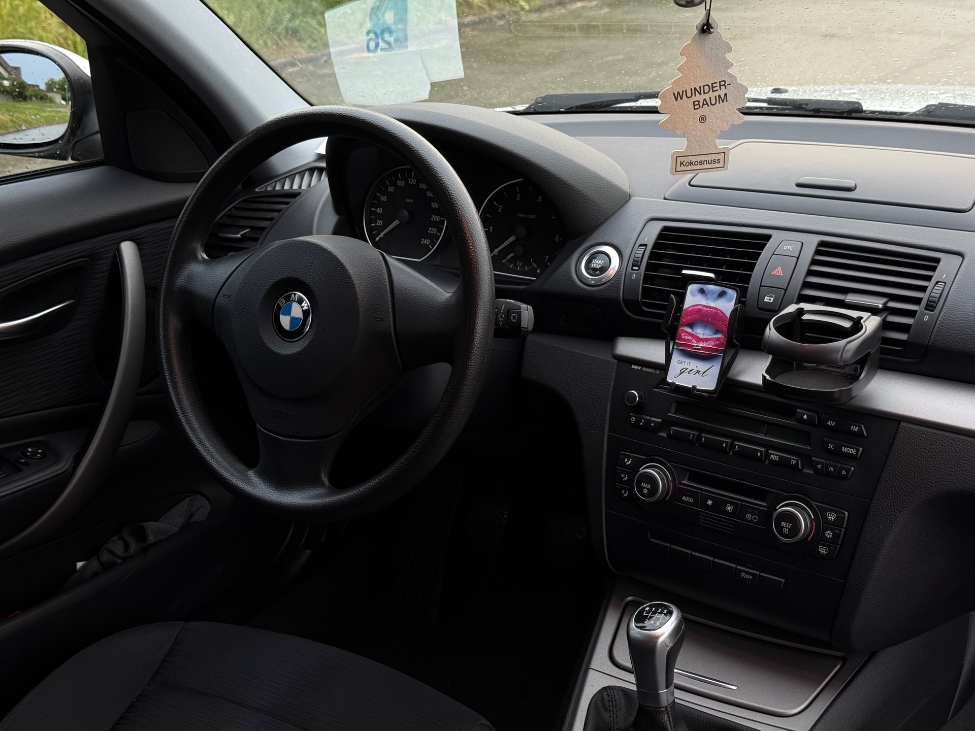 BMW 118-image-5