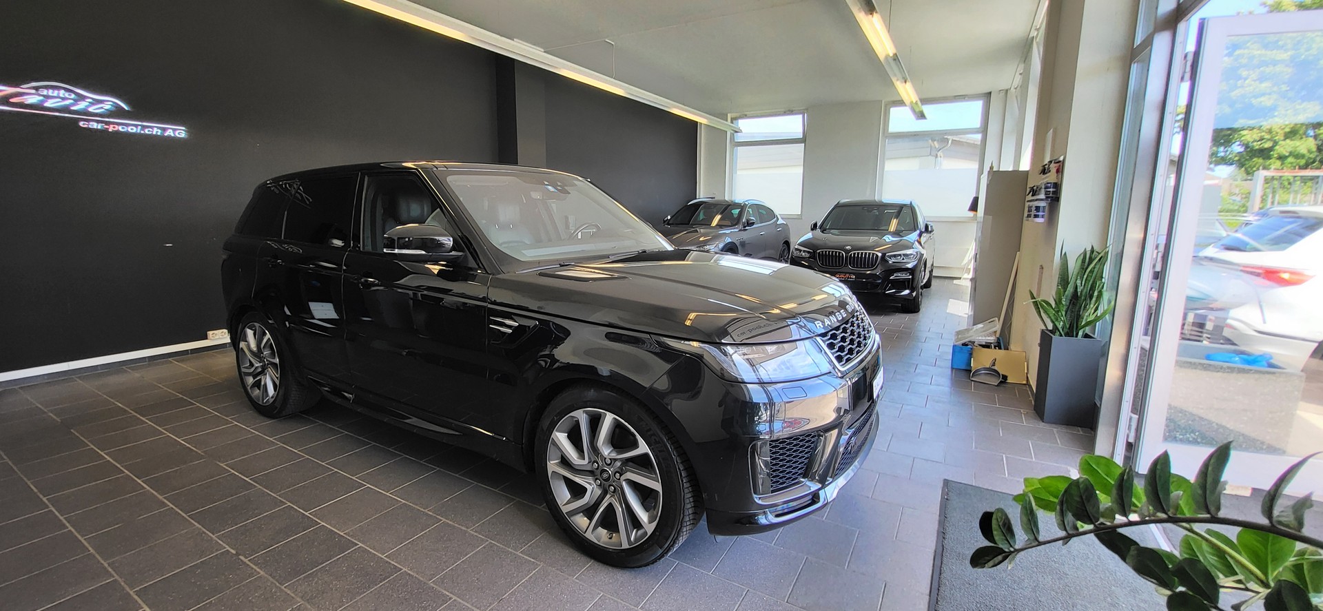 LAND ROVER Range Rover Sport 2.0 Si4 S Automatic-image-2