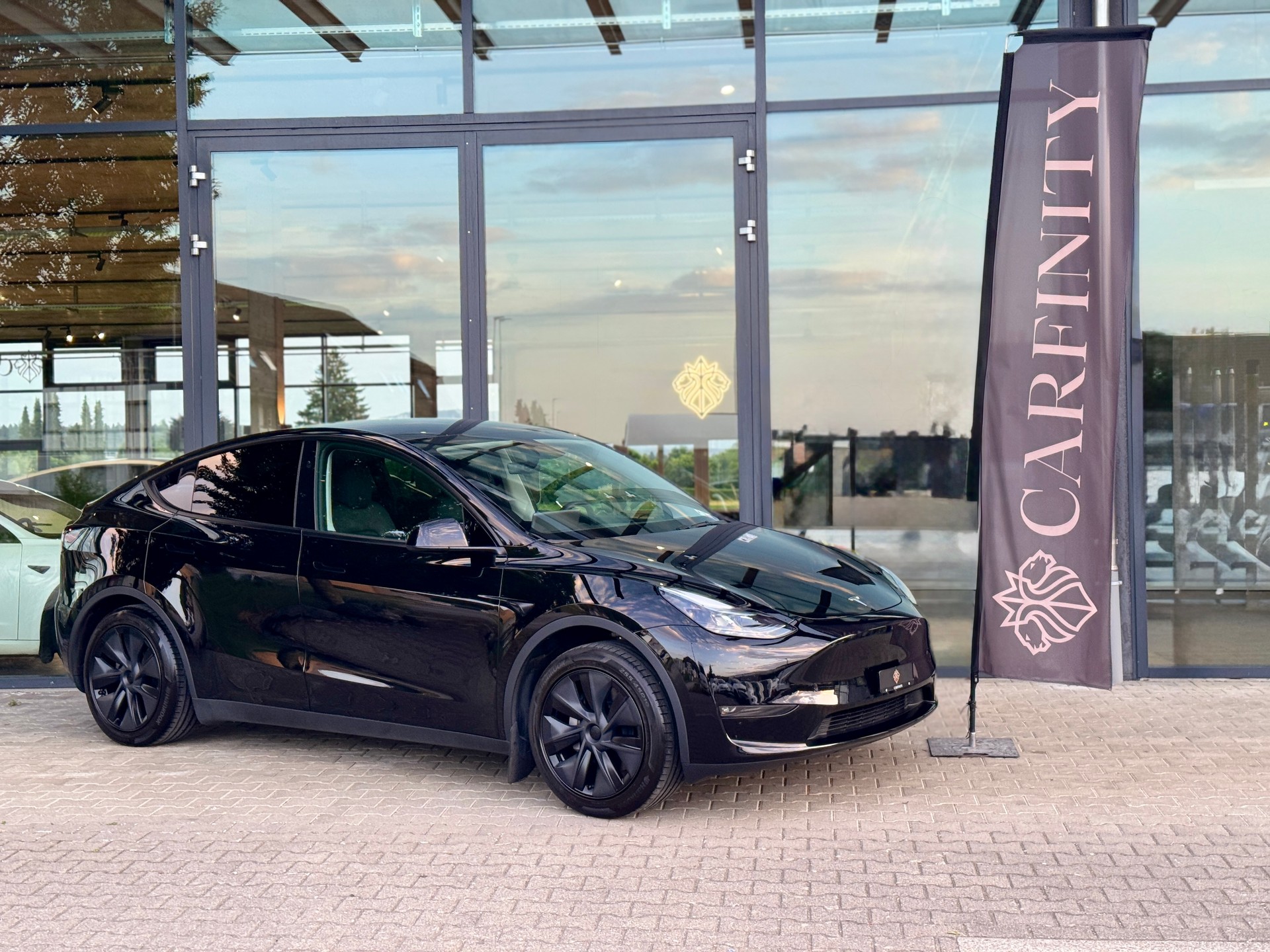 TESLA Model Y Long Range
