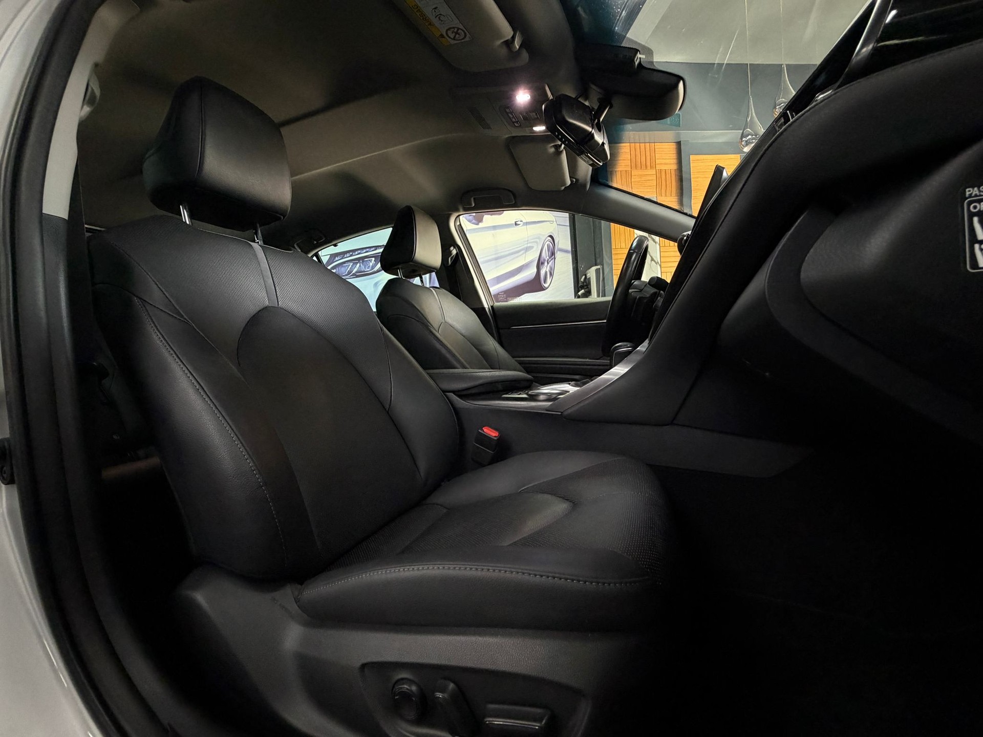 TOYOTA Camry 2.5 HSD e-CVT Premium-image-15