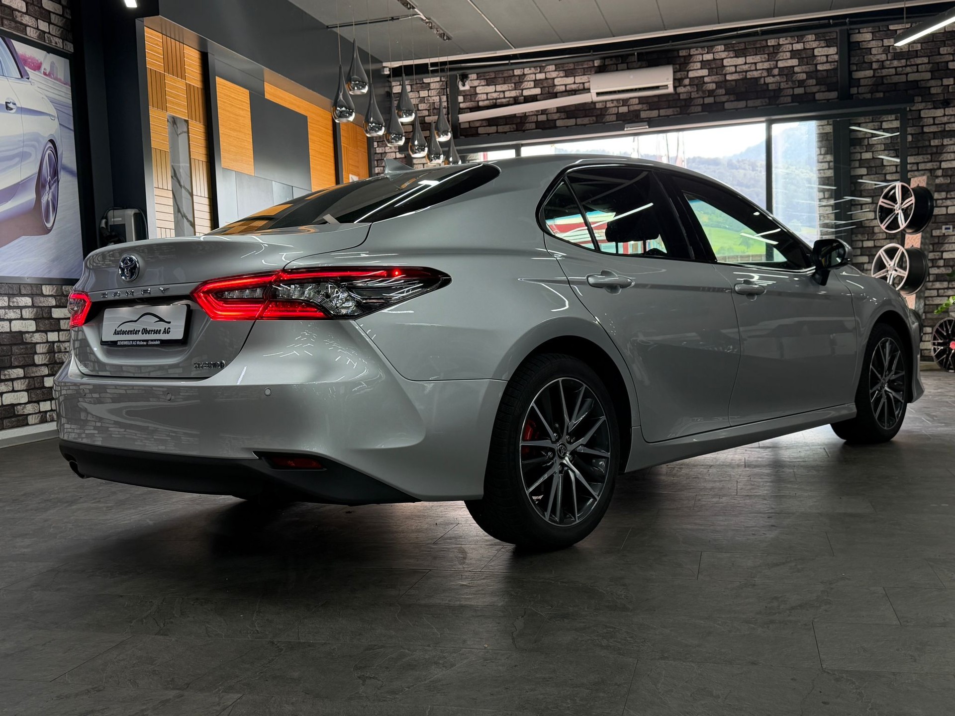 TOYOTA Camry 2.5 HSD e-CVT Premium-image-4