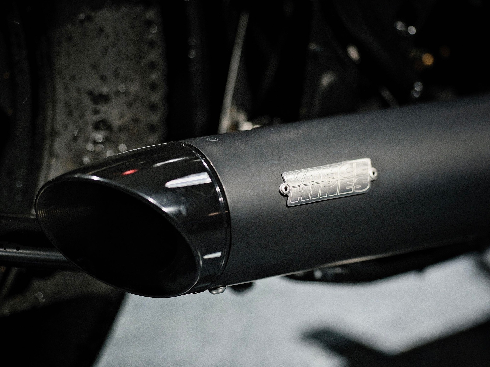 TRIUMPH Bonneville 1200 Bobber Black ABS-image-7