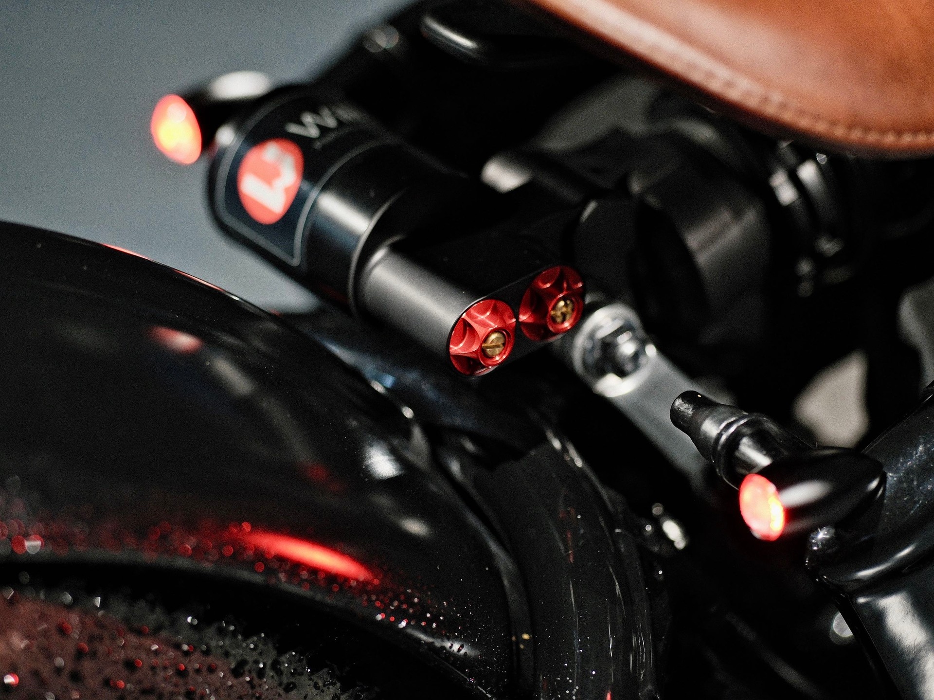 TRIUMPH Bonneville 1200 Bobber Black ABS-image-9