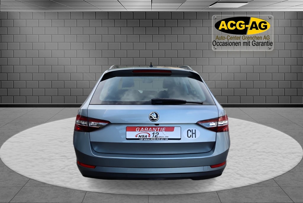 SKODA Superb Combi 2.0 TDi Ambition DSG ** Gr-Navi ** RF-Kamera ** Abstandsregelsysteme ** Frisch Ab MFK & Service **-image-4