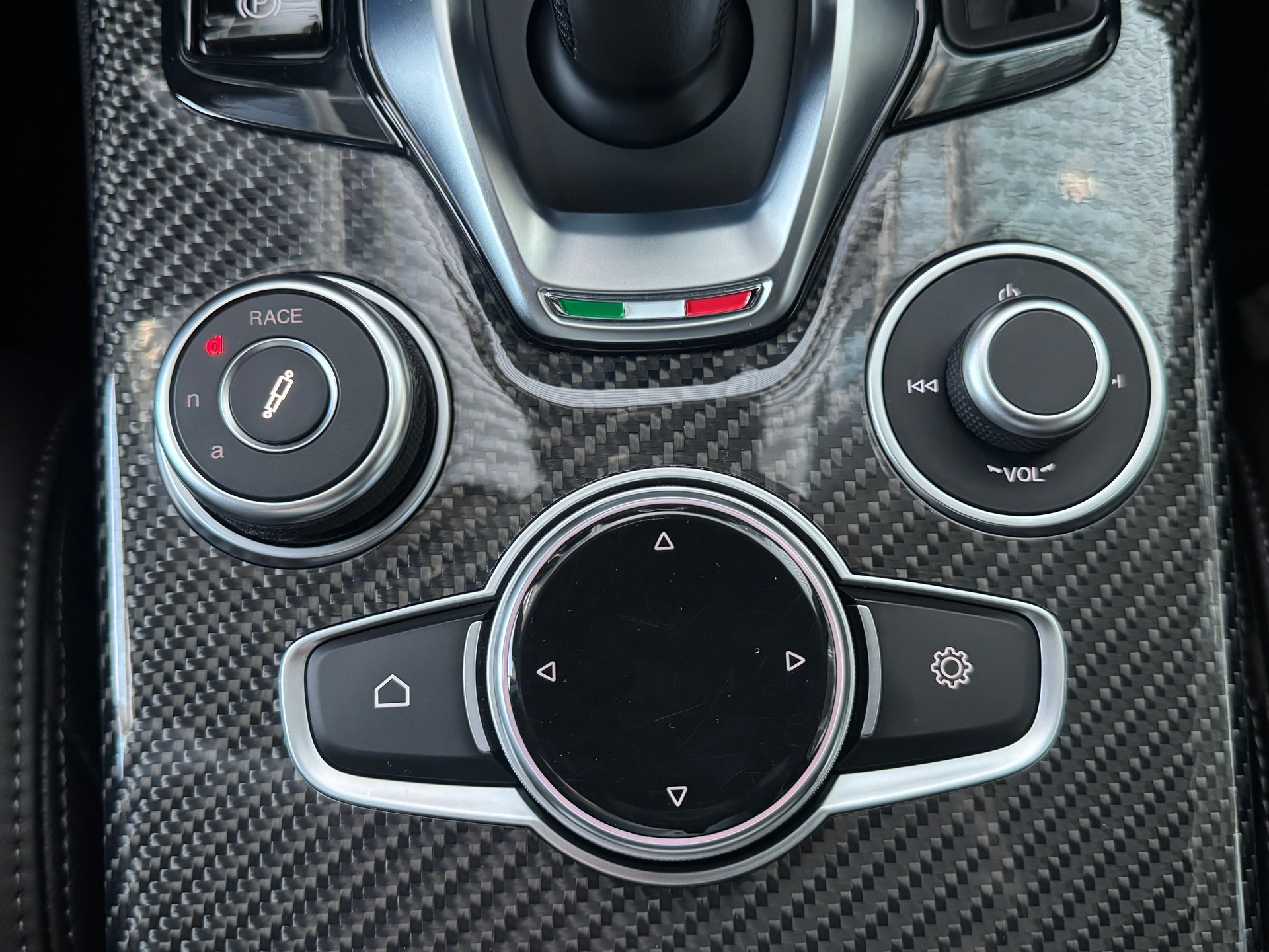 ALFA ROMEO Stelvio 2.9 V6 Quadrifoglio Q4 Automatic-image-15