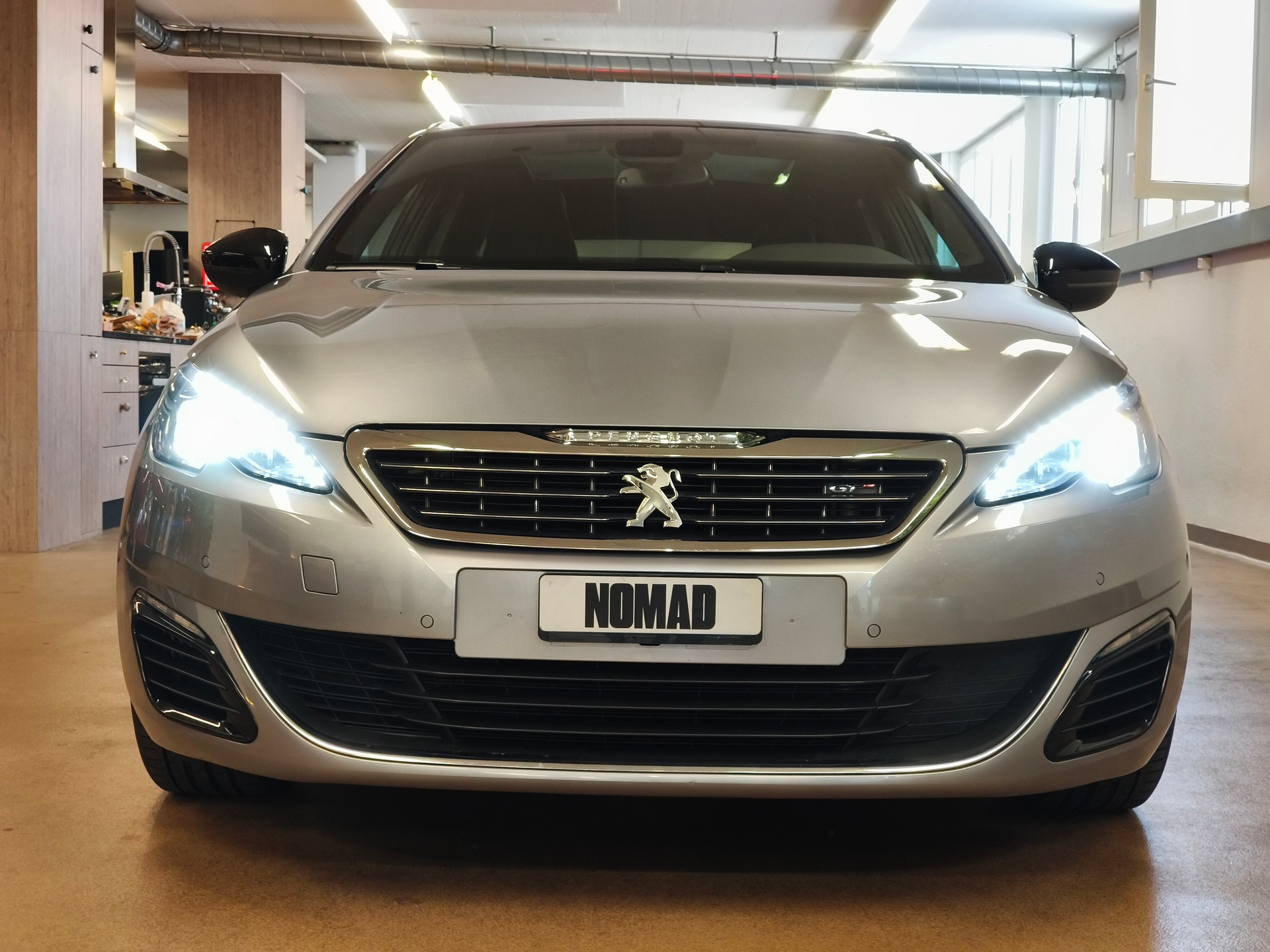 PEUGEOT 308 SW 2.0 BlueHDI GT Automatic-image-4