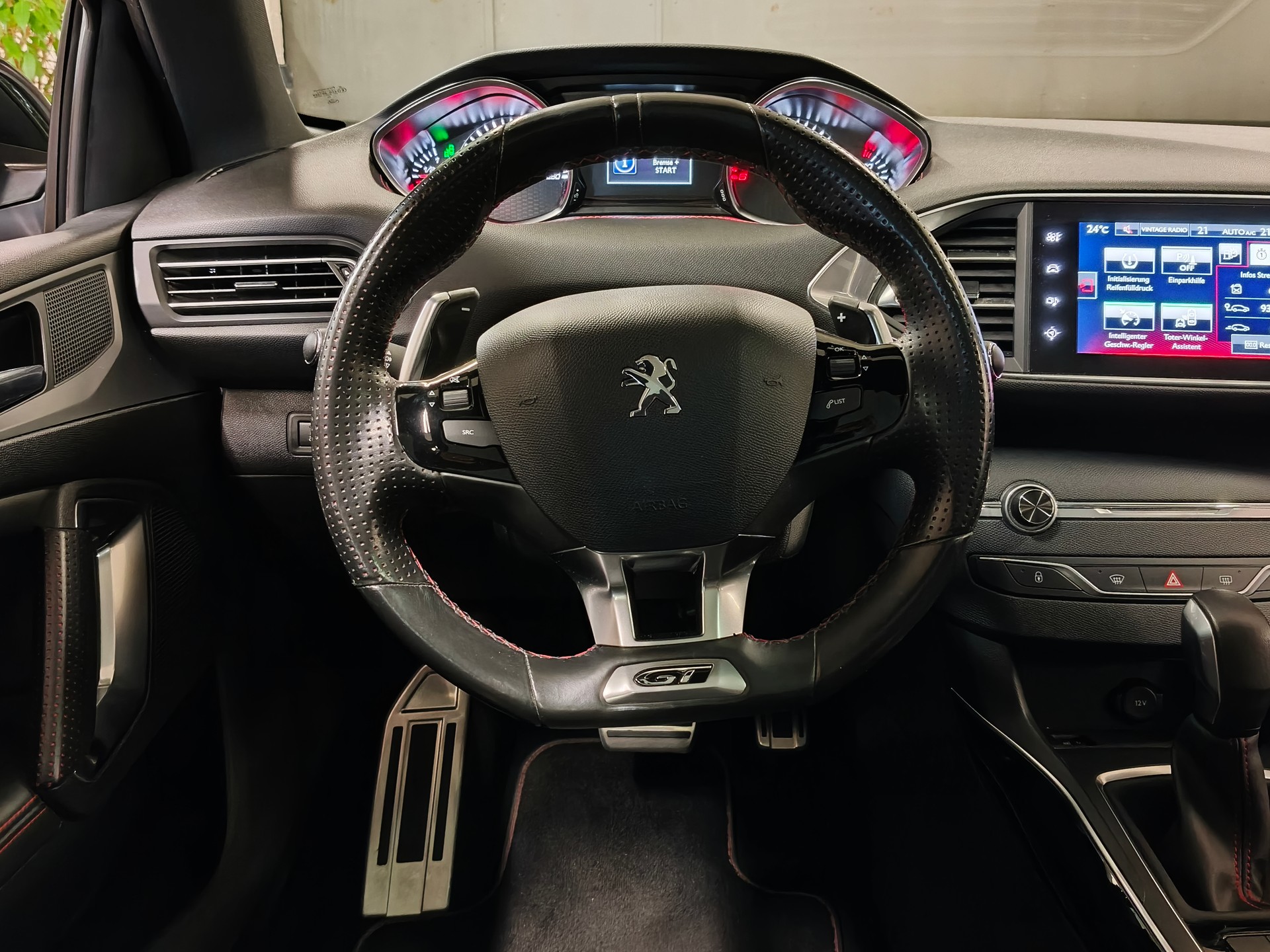 PEUGEOT 308 SW 2.0 BlueHDI GT Automatic-image-22