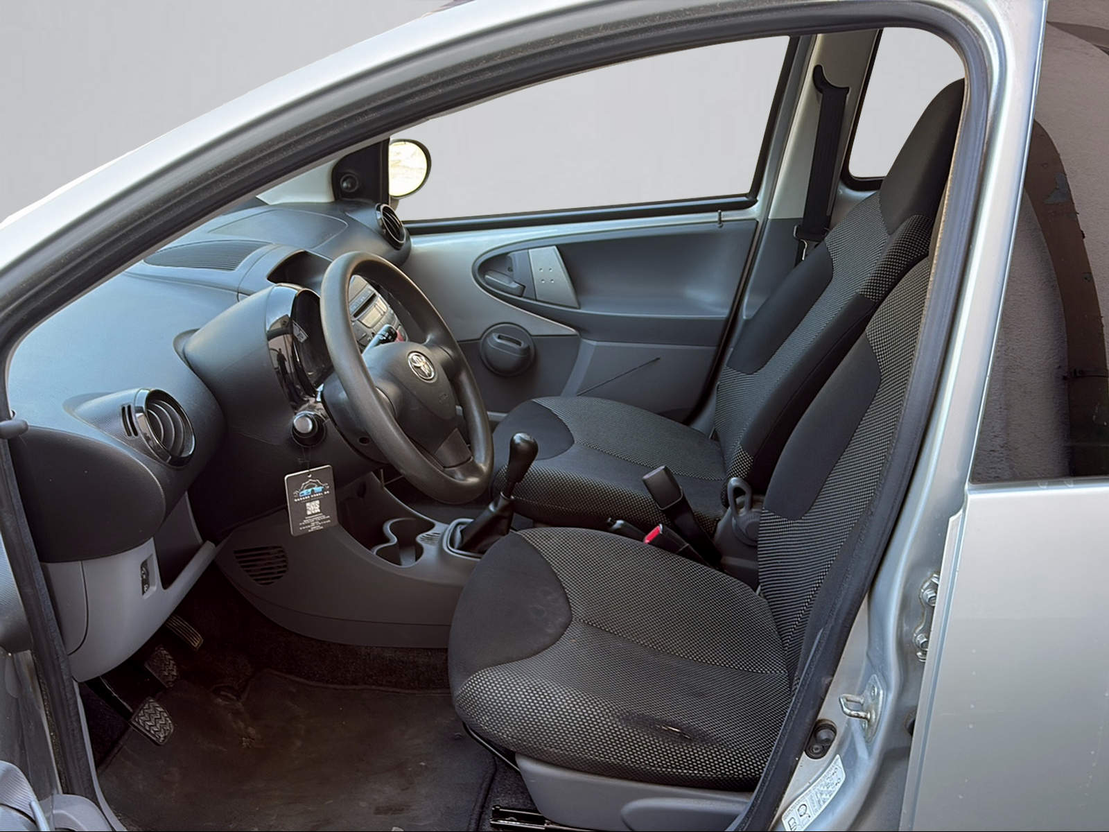 TOYOTA Aygo 1.0 Linea Luna-image-4