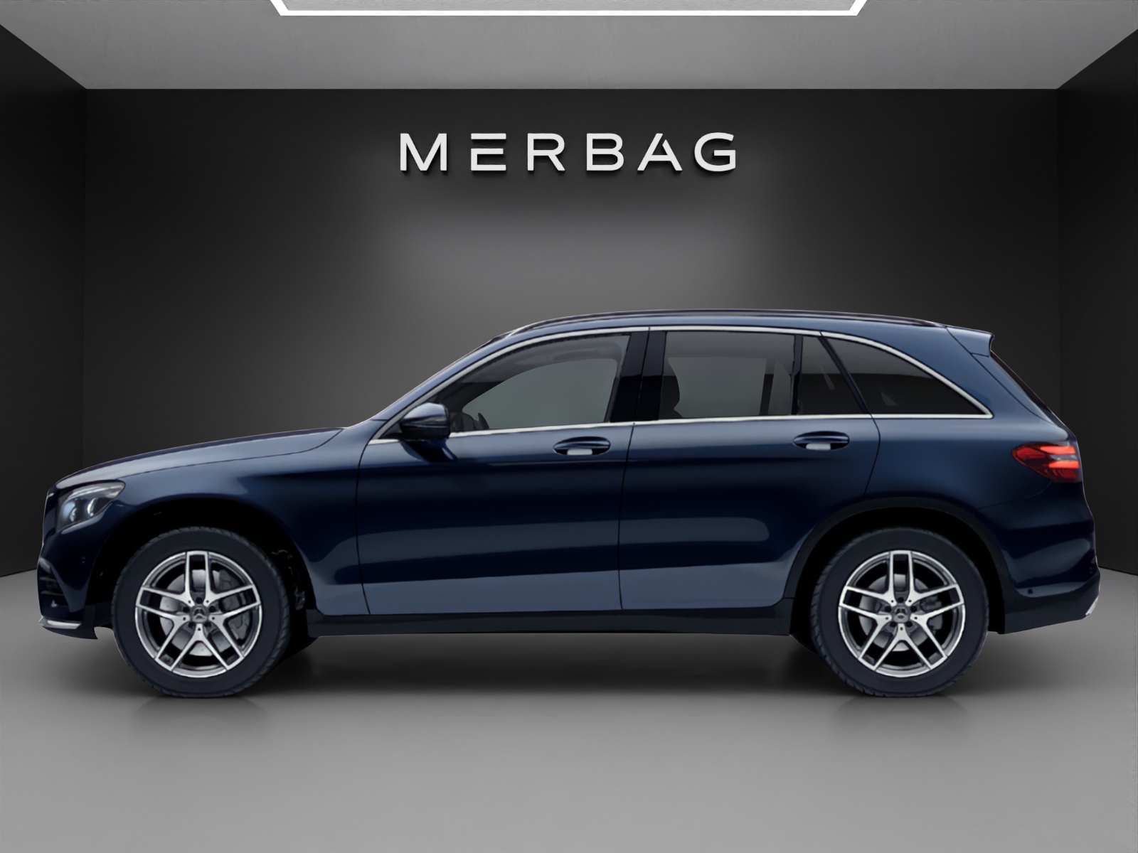 MERCEDES-BENZ GLC 250 d AMG Line 4Matic 9G-Tronic-image-2