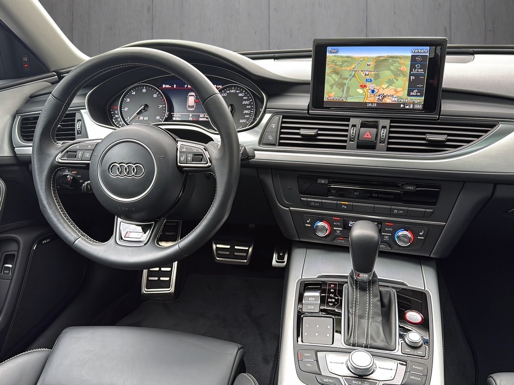 AUDI S6 Avant 4.0 TFSI V8 quattro S-tronic*Standheizung, AHK, Panodach*-image-13
