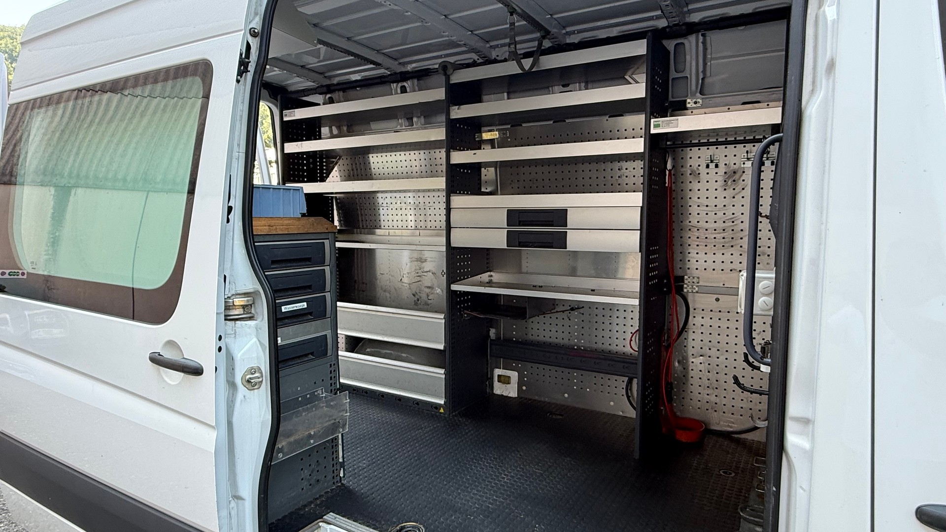 MERCEDES-BENZ Sprinter 316 NGT Standard klimatisiert mit Schranke-image-10