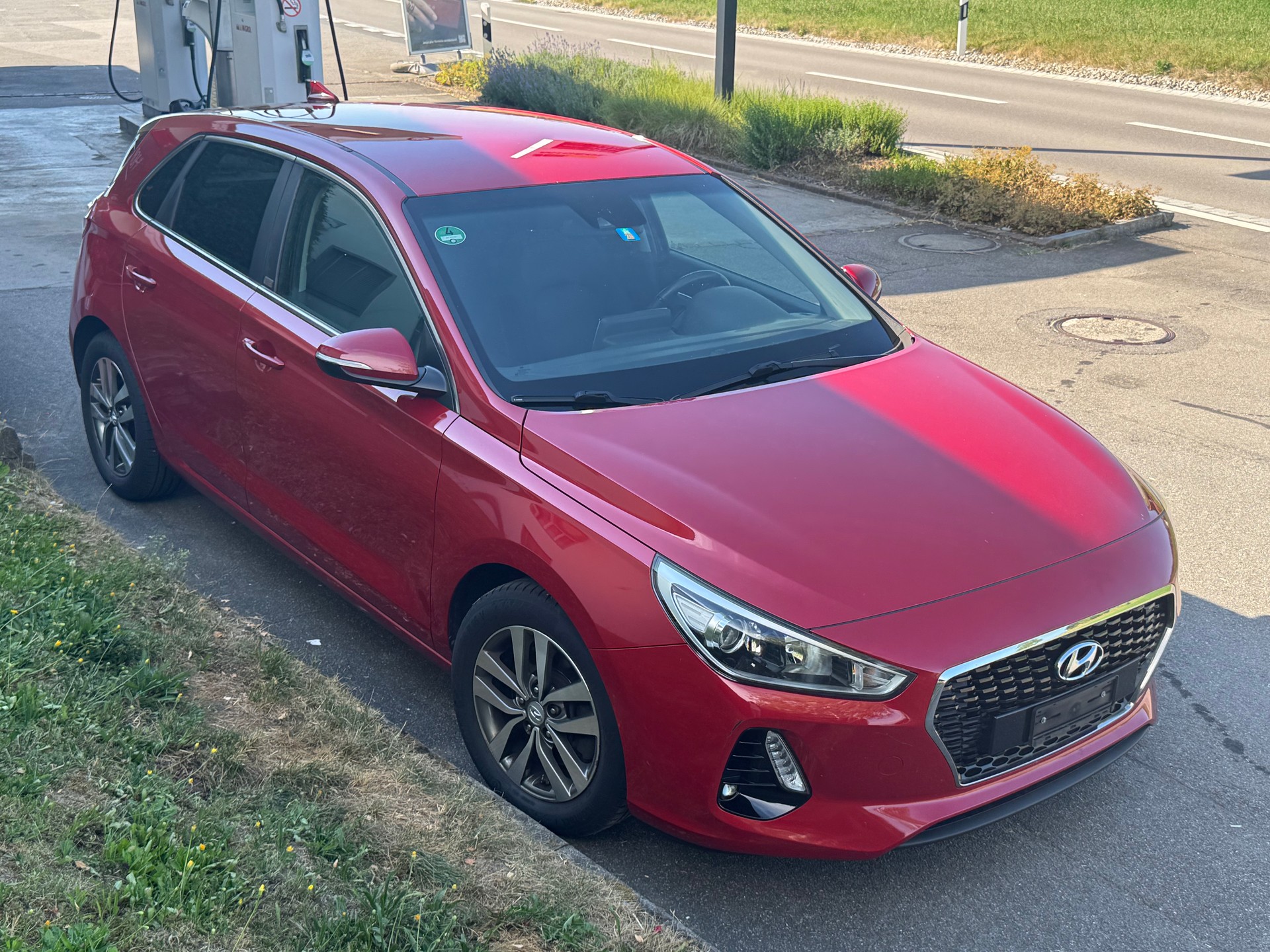 HYUNDAI i30 1.4 T-GDi Amplia-image-1