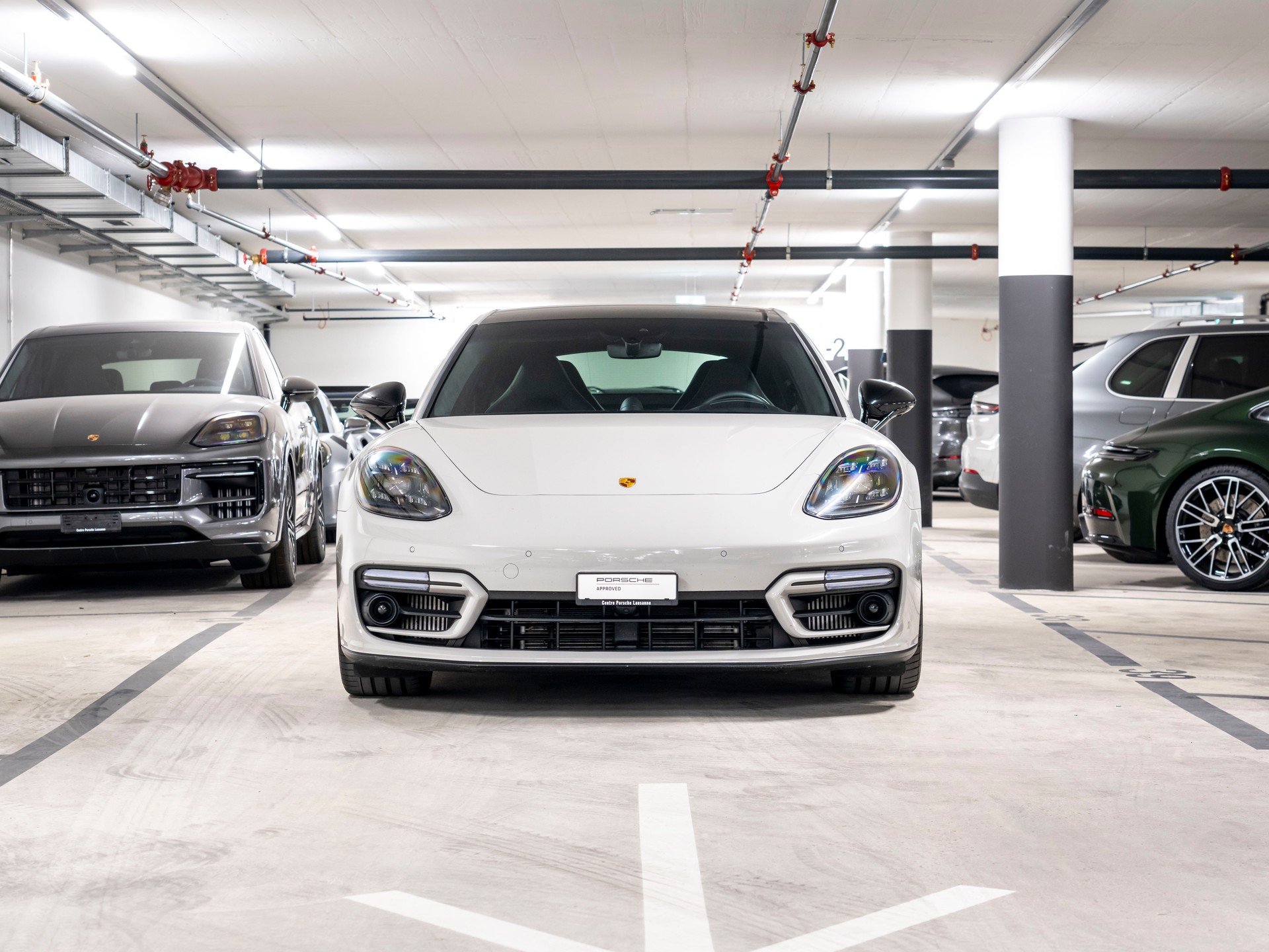 PORSCHE Panamera GTS PDK-image-3
