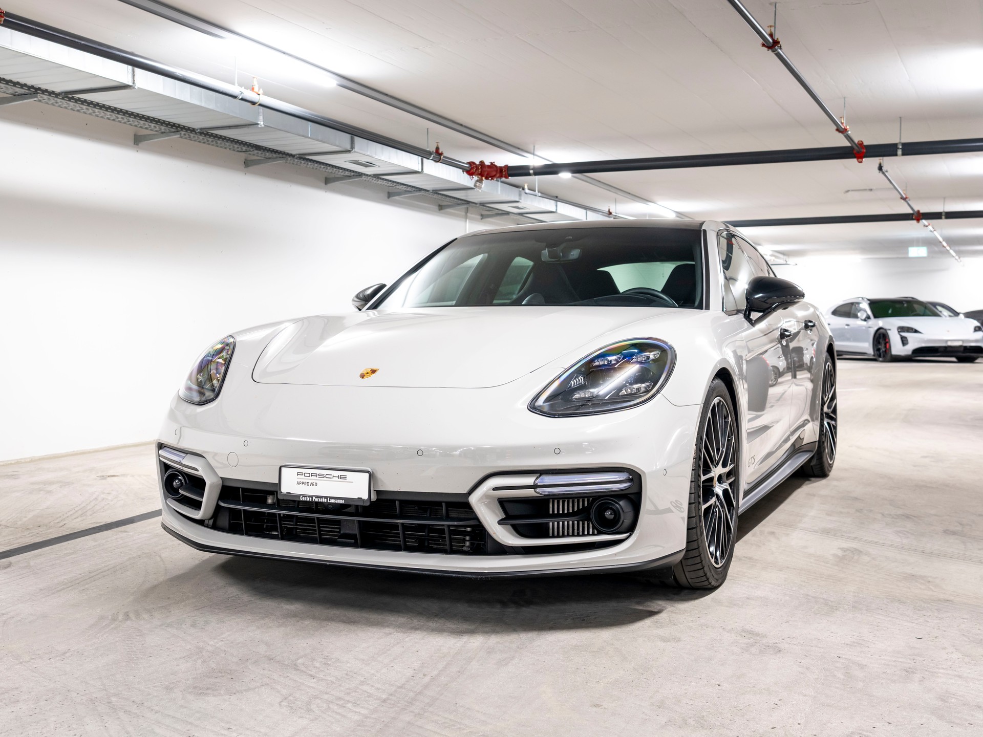 PORSCHE Panamera GTS PDK-image-0