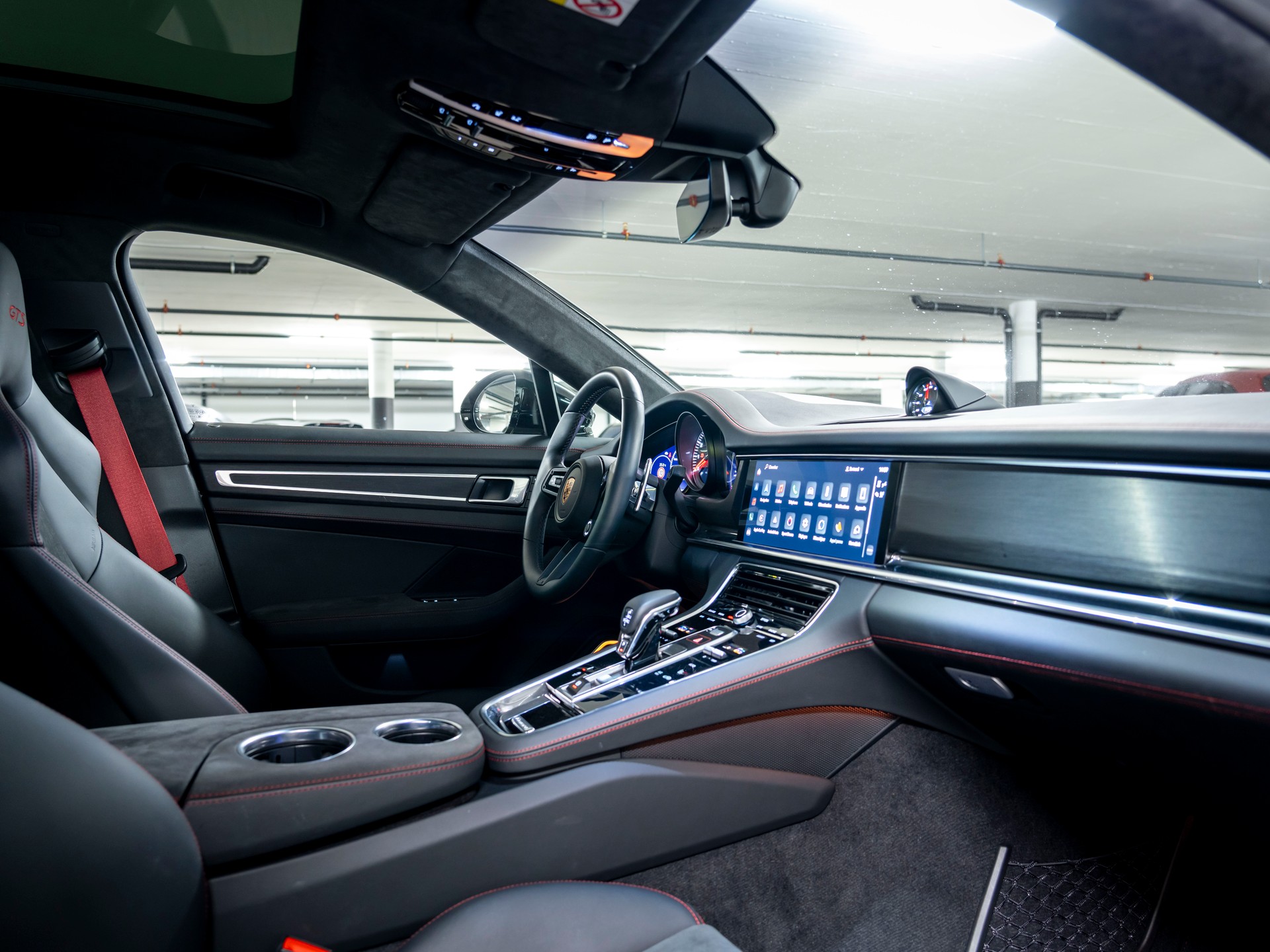 PORSCHE Panamera GTS PDK-image-23