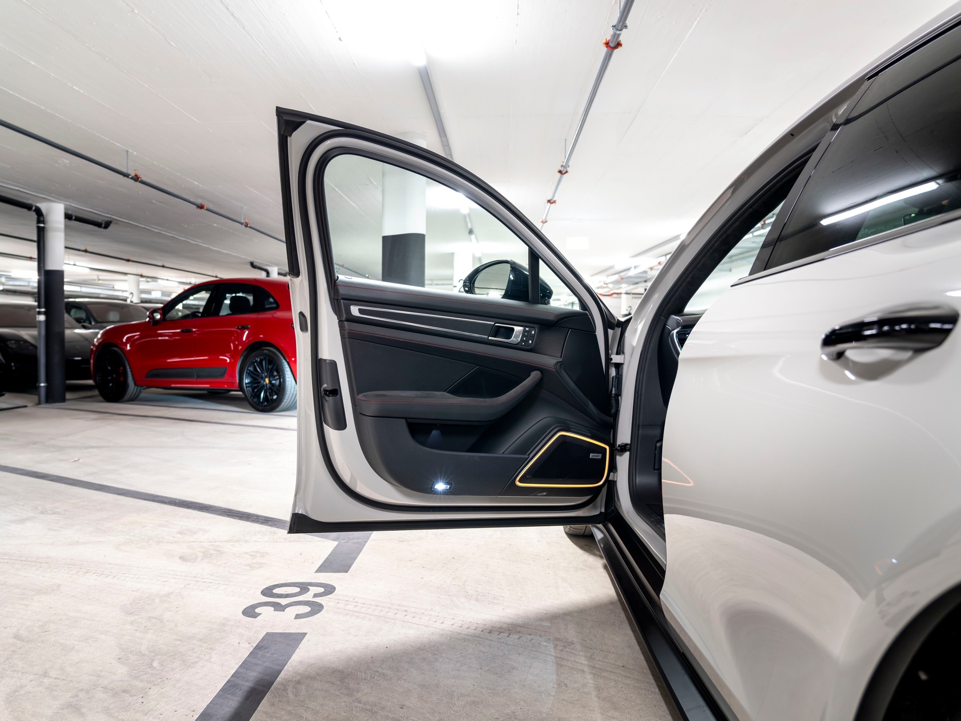 PORSCHE Panamera GTS PDK-image-13