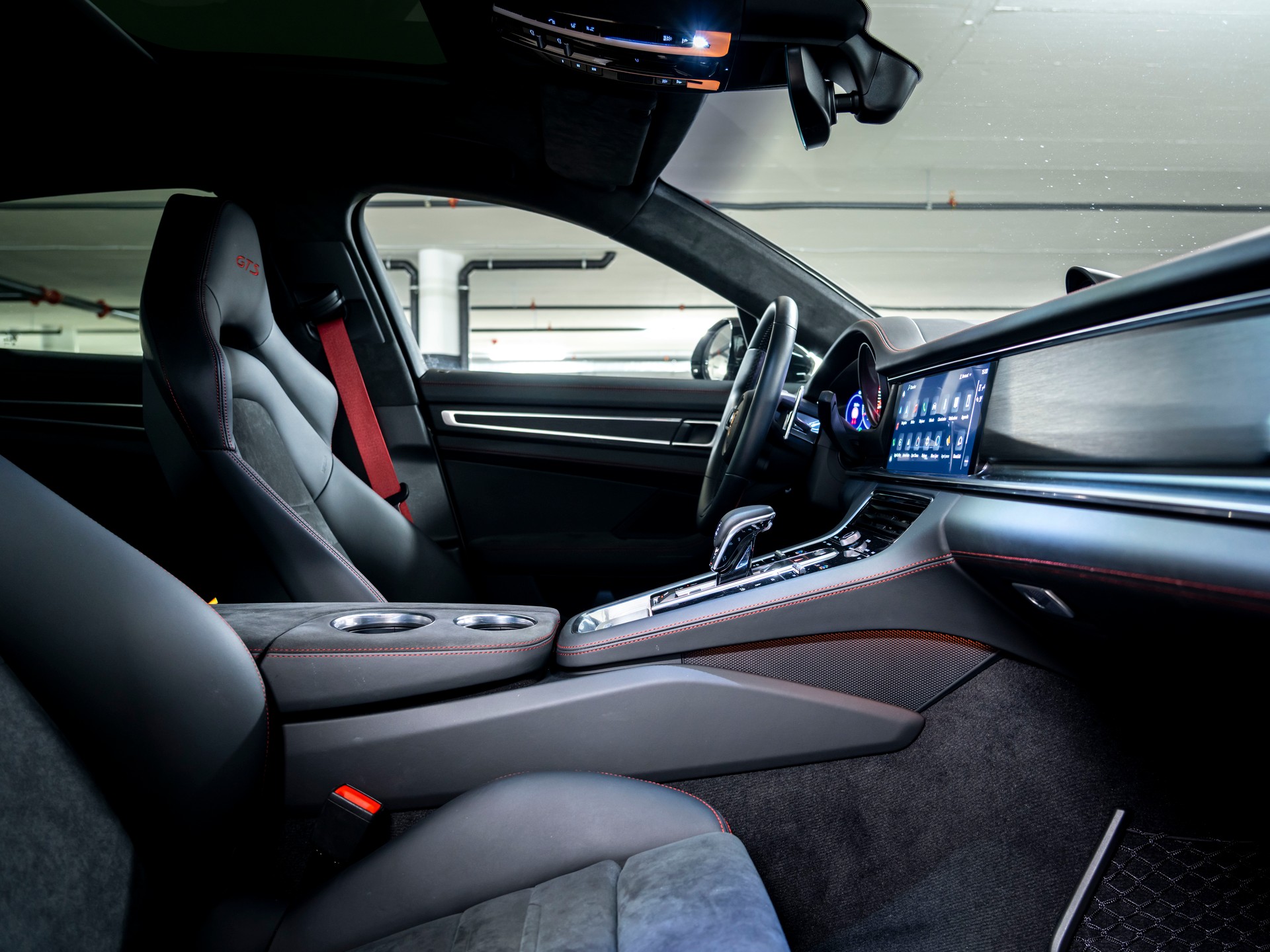 PORSCHE Panamera GTS PDK-image-24