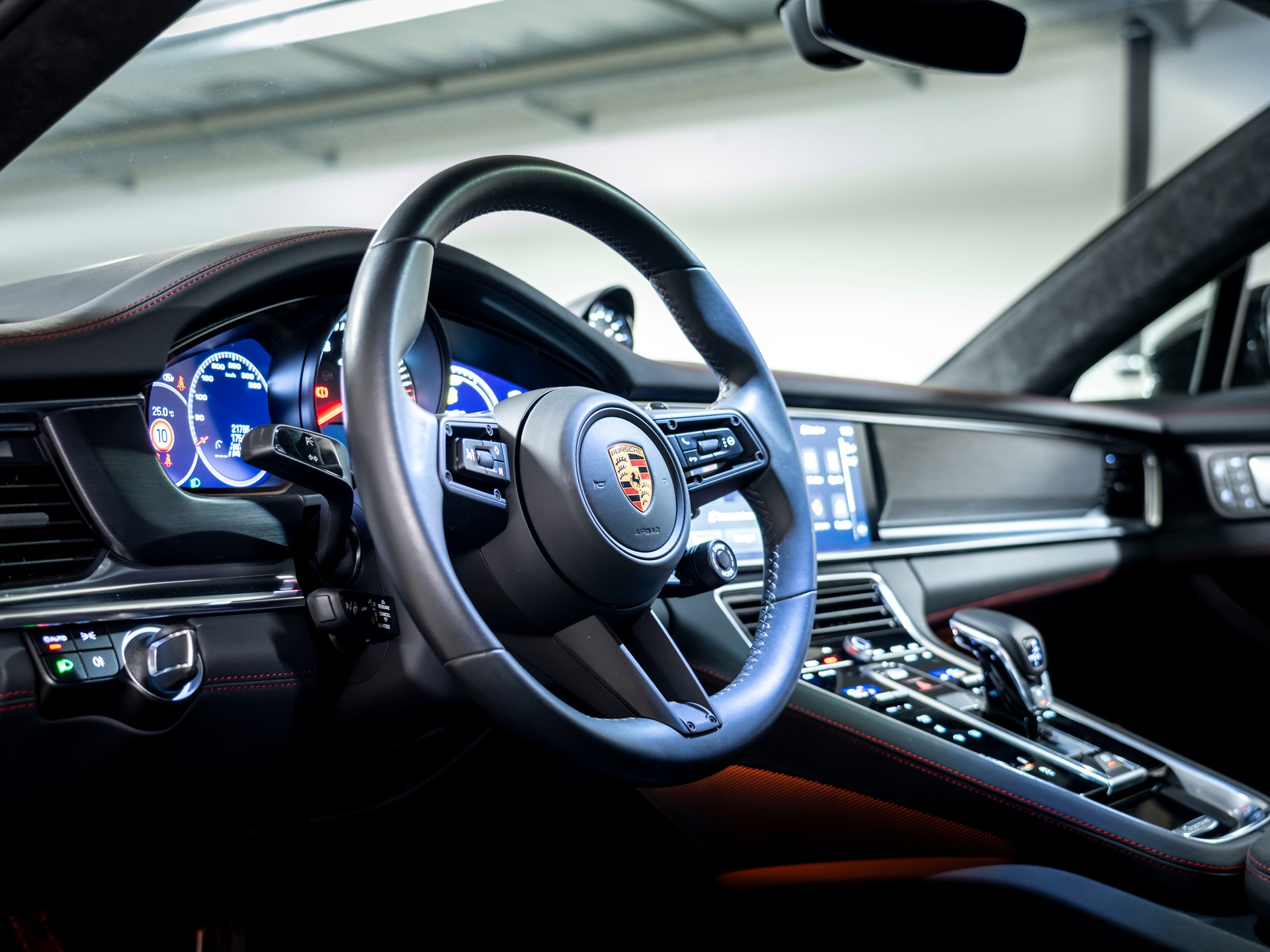 PORSCHE Panamera GTS PDK-image-16