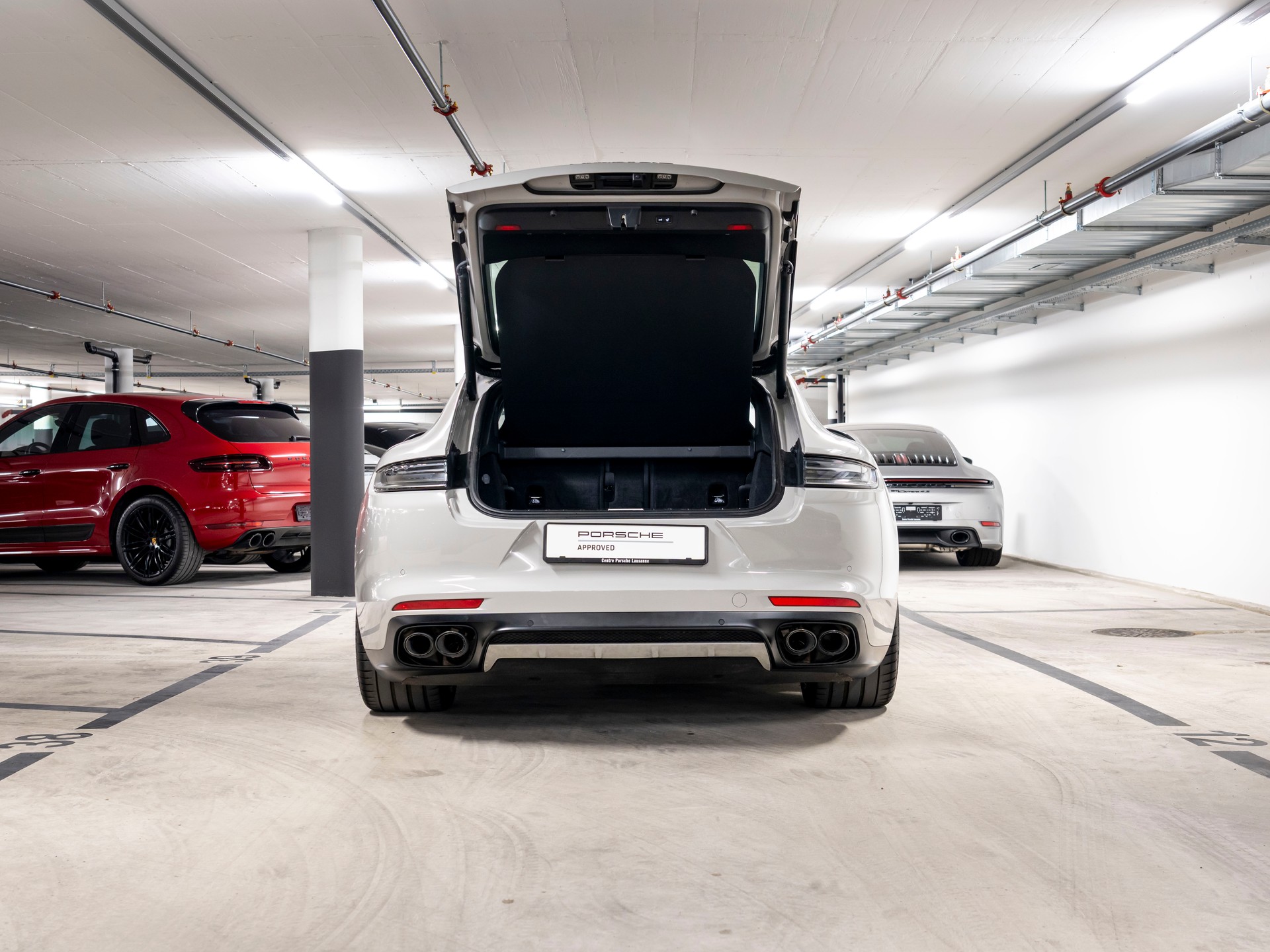 PORSCHE Panamera GTS PDK-image-5