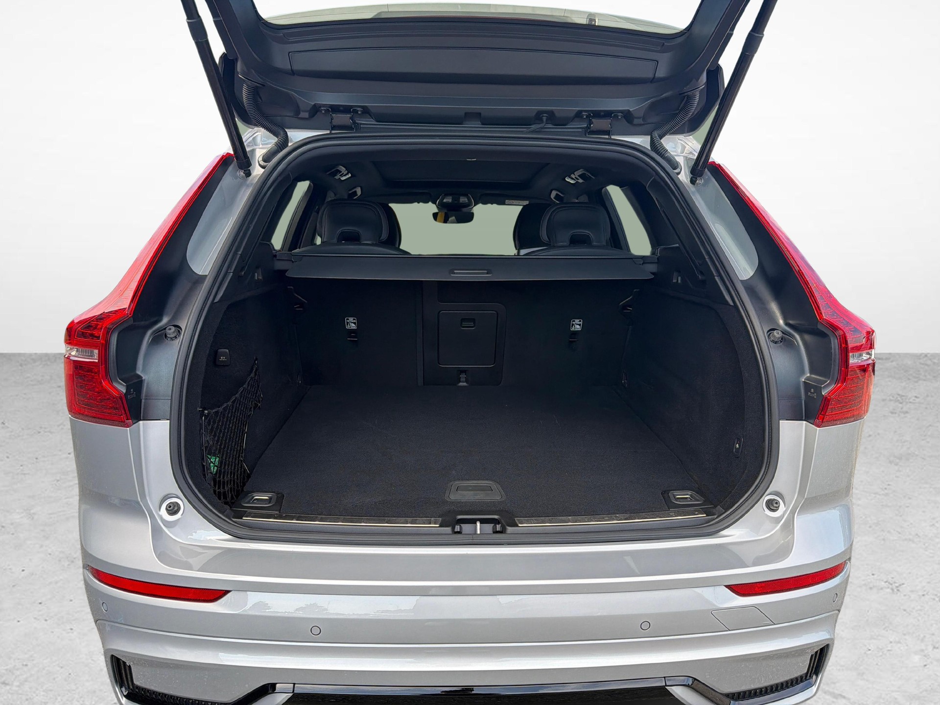 VOLVO XC60 2.0 T8 TE Polestar eAWD-image-18