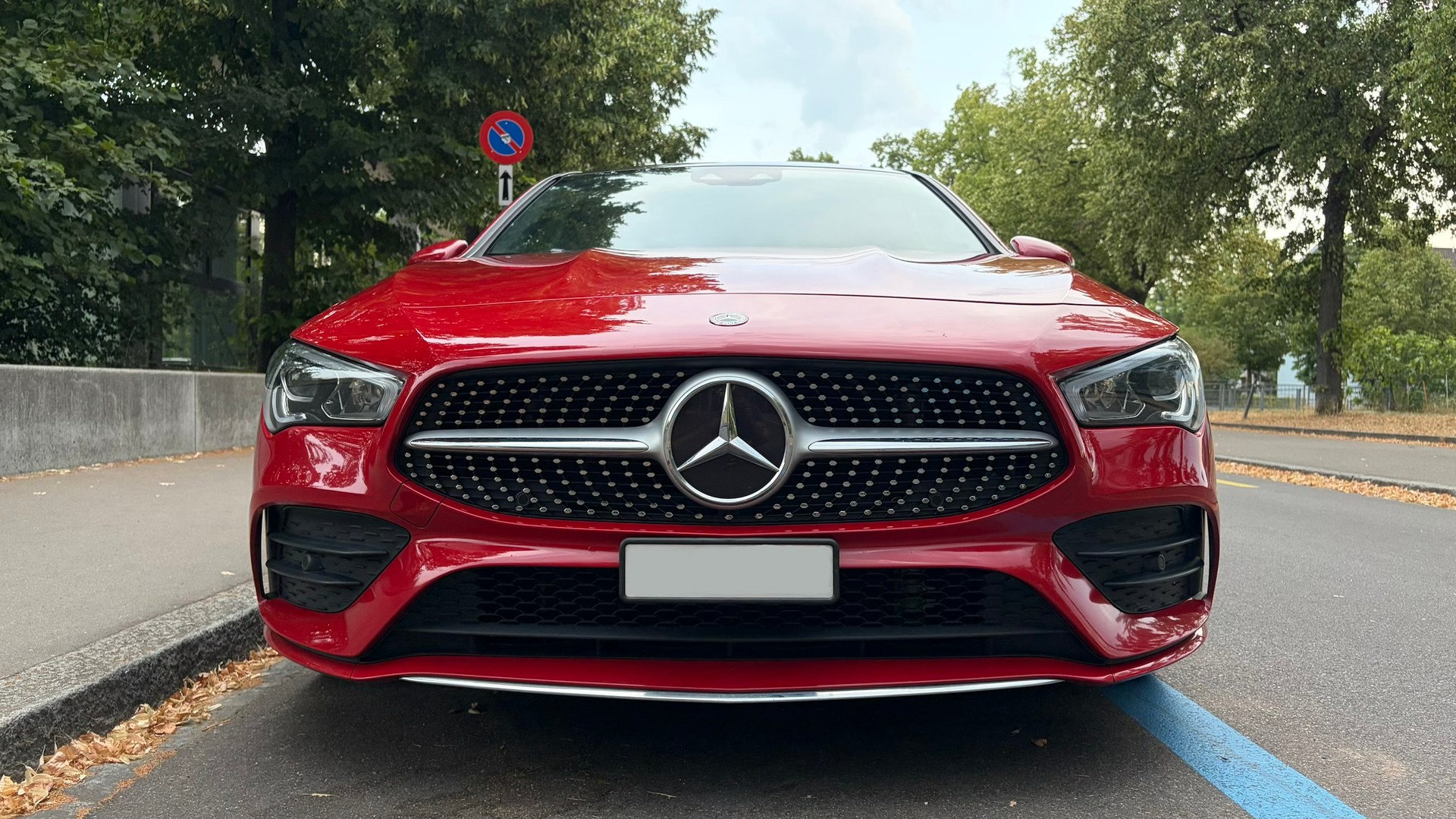 MERCEDES-BENZ CLA 250 AMG Line-image-4