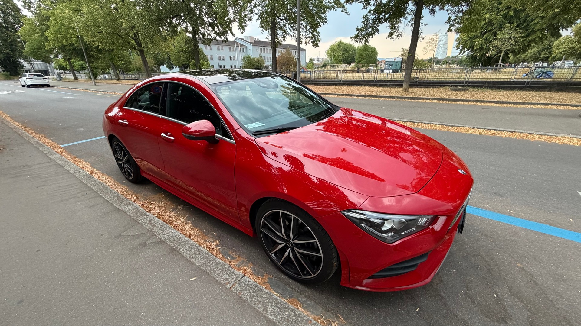 MERCEDES-BENZ CLA 250 AMG Line-image-10