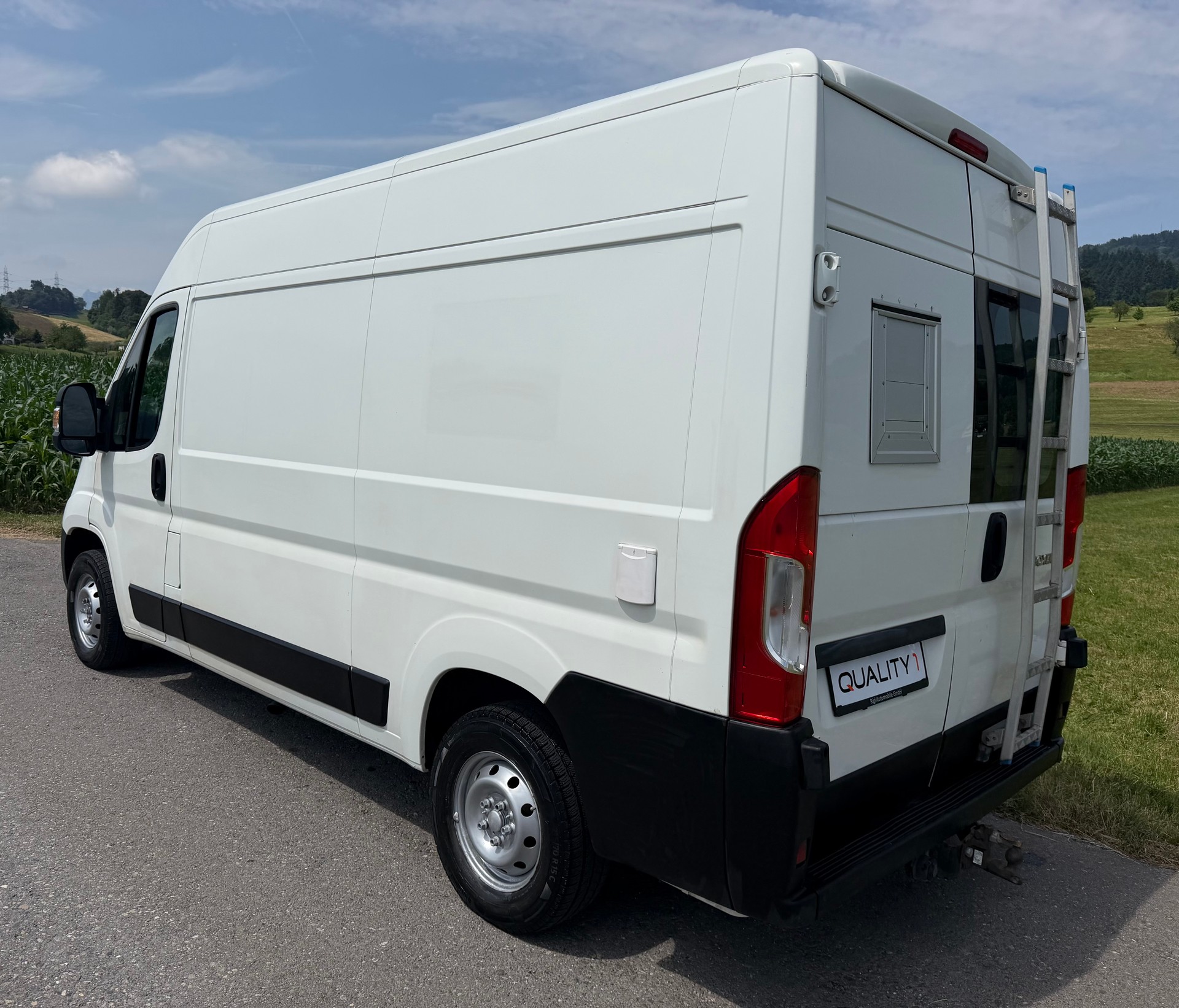 PEUGEOT Boxer 2.0 HDI 335 Allure L2H2-image-4