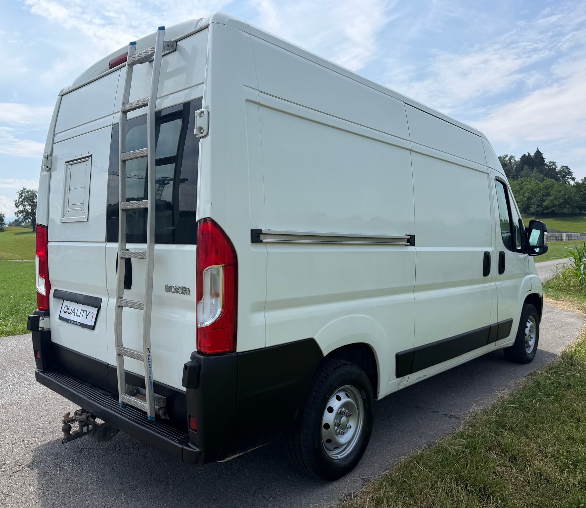 PEUGEOT Boxer 2.0 HDI 335 Allure L2H2-image-6