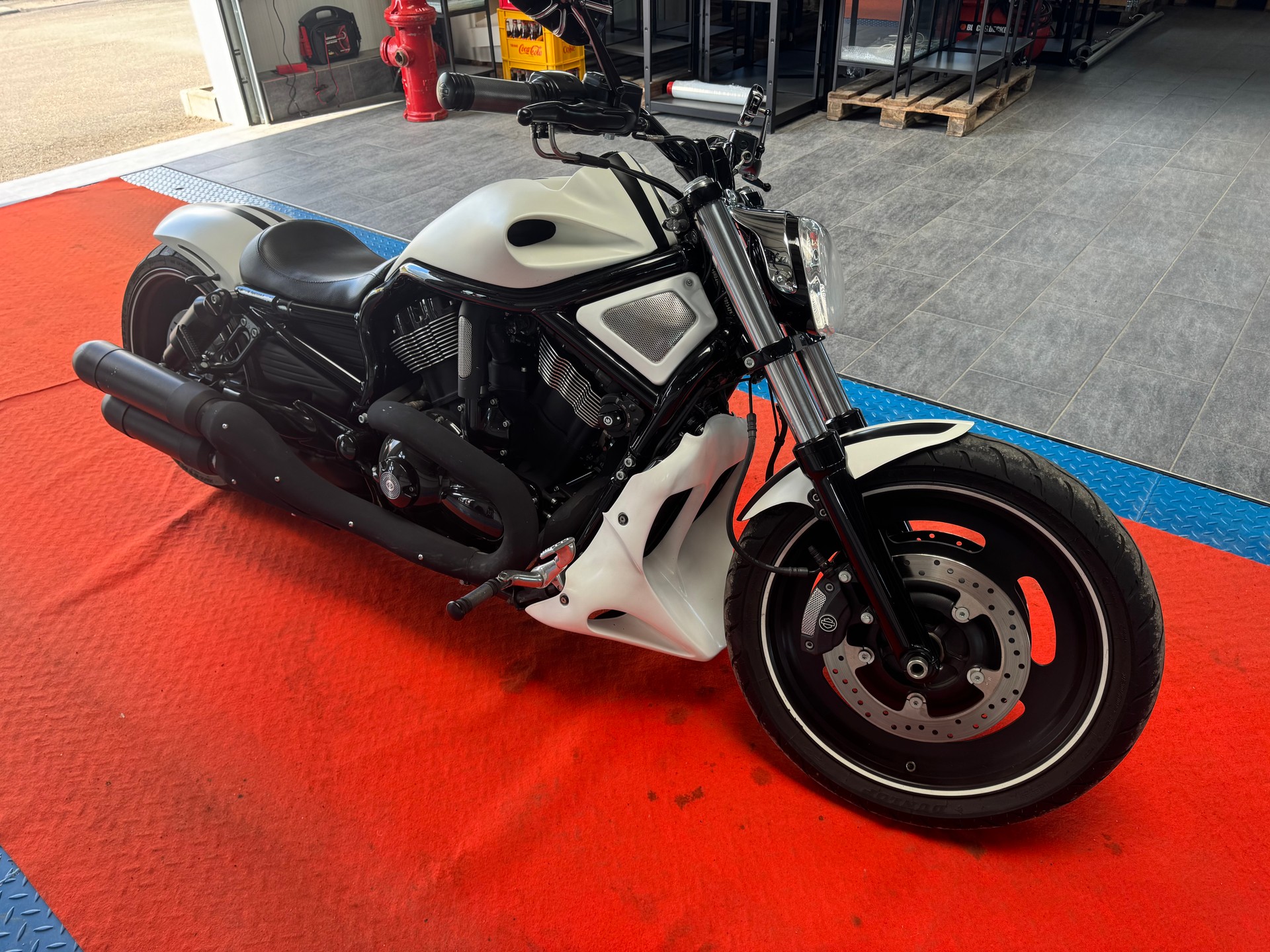 HARLEY-DAVIDSON VRSCDX Night Rod Special ABS-image-4