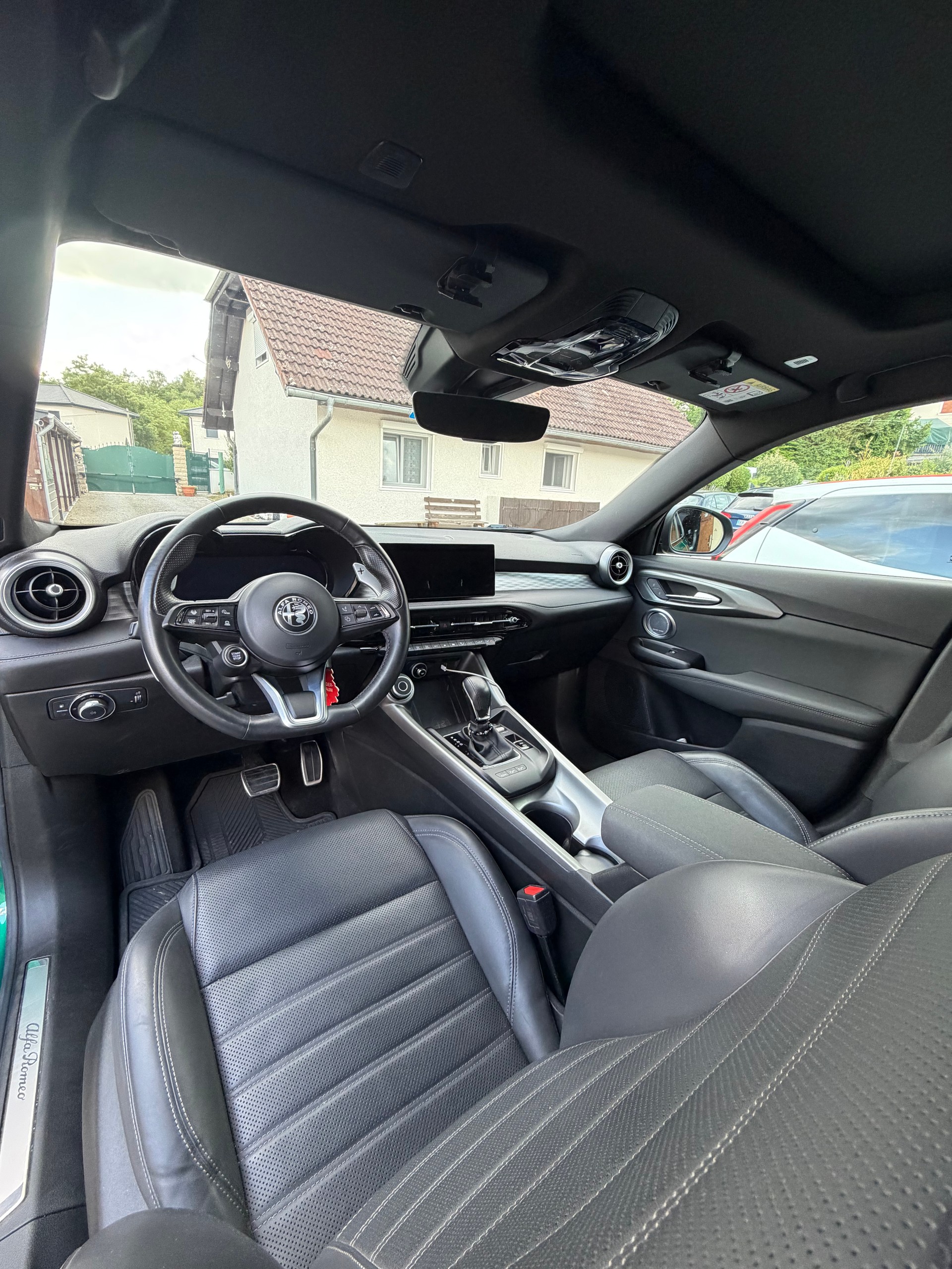 ALFA ROMEO 1.3 Plug-in Hybrid Veloce Q4-image-2