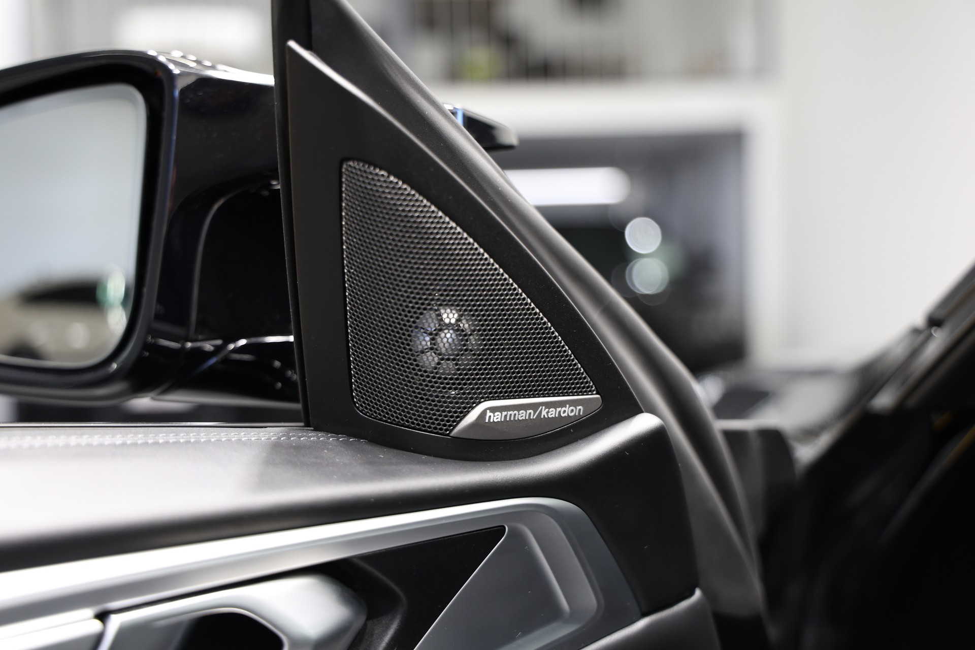 BMW M4 Coupé Competition M xDrive *CH-Fahrzeug*Tief*Breit*Wheelforce*-image-22
