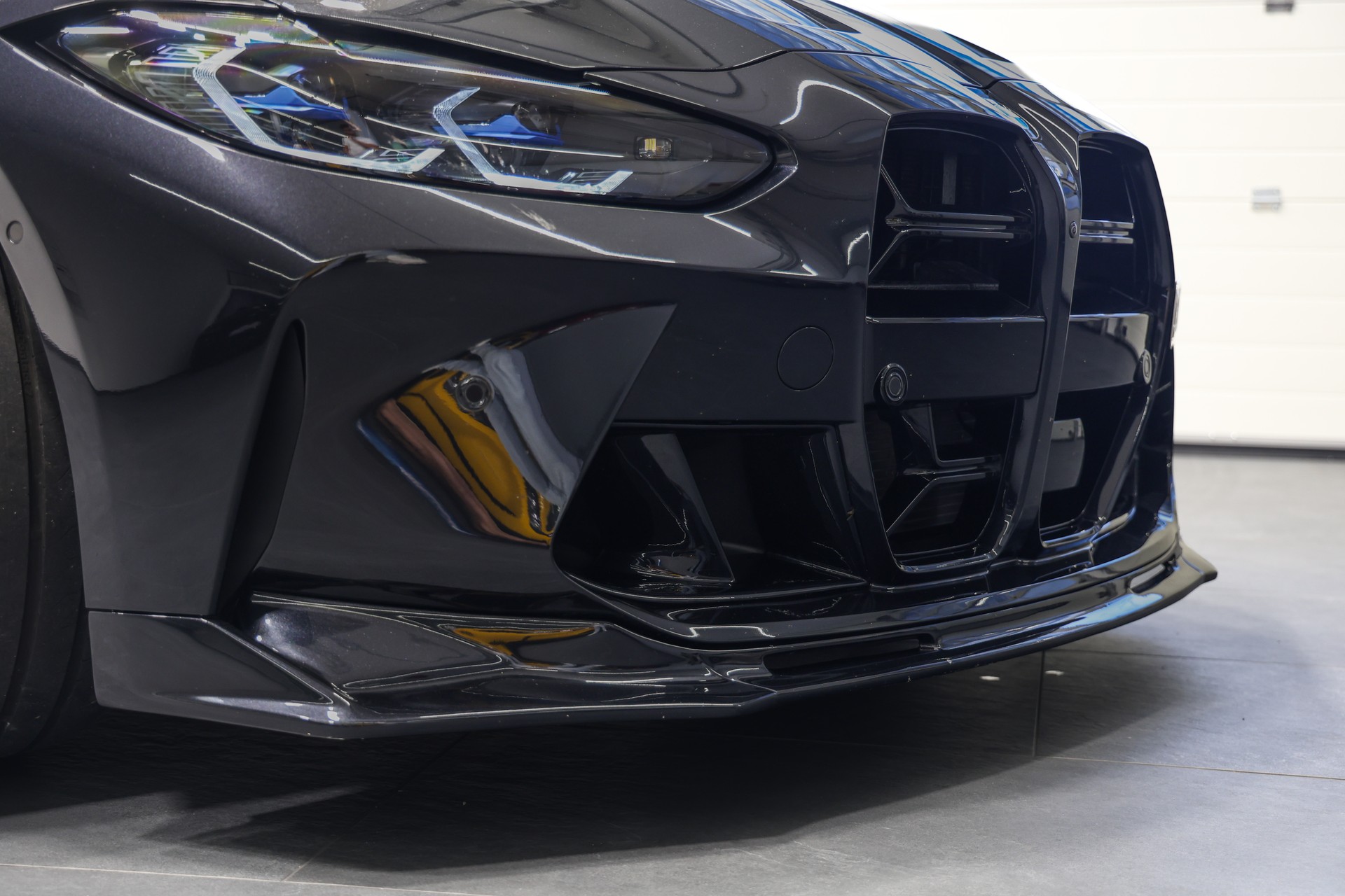 BMW M4 Coupé Competition M xDrive *CH-Fahrzeug*Tief*Breit*Wheelforce*-image-8