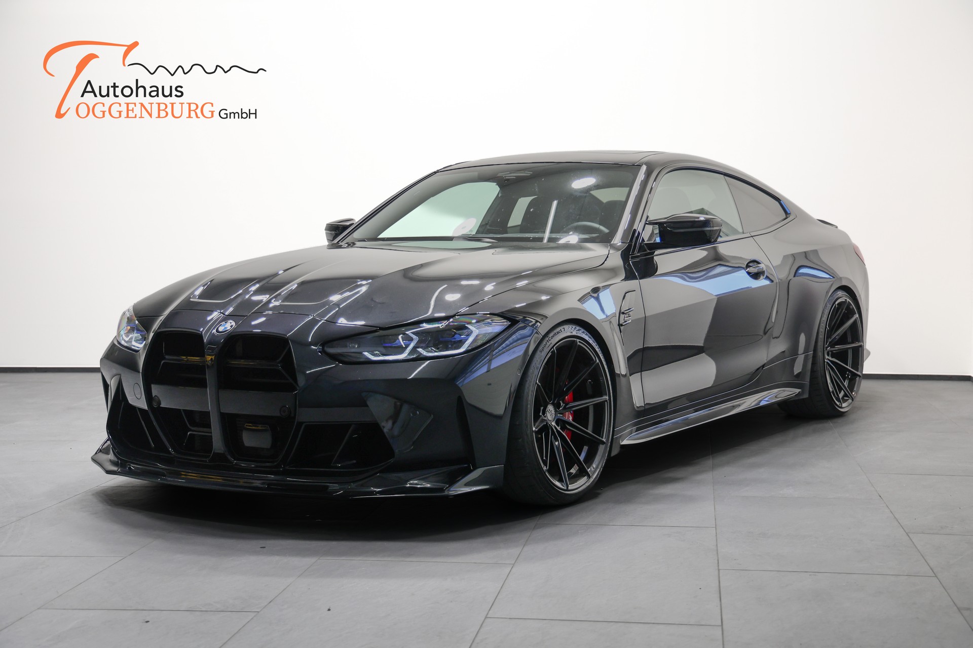 BMW M4 Coupé Competition M xDrive *CH-Fahrzeug*Tief*Breit*Wheelforce*-image-1