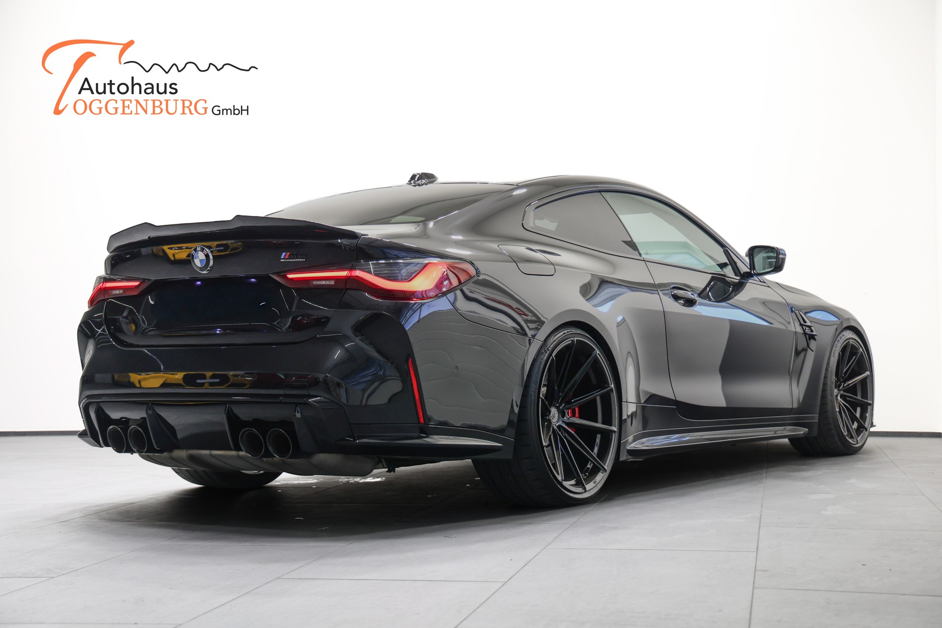 BMW M4 Coupé Competition M xDrive *CH-Fahrzeug*Tief*Breit*Wheelforce*-image-15