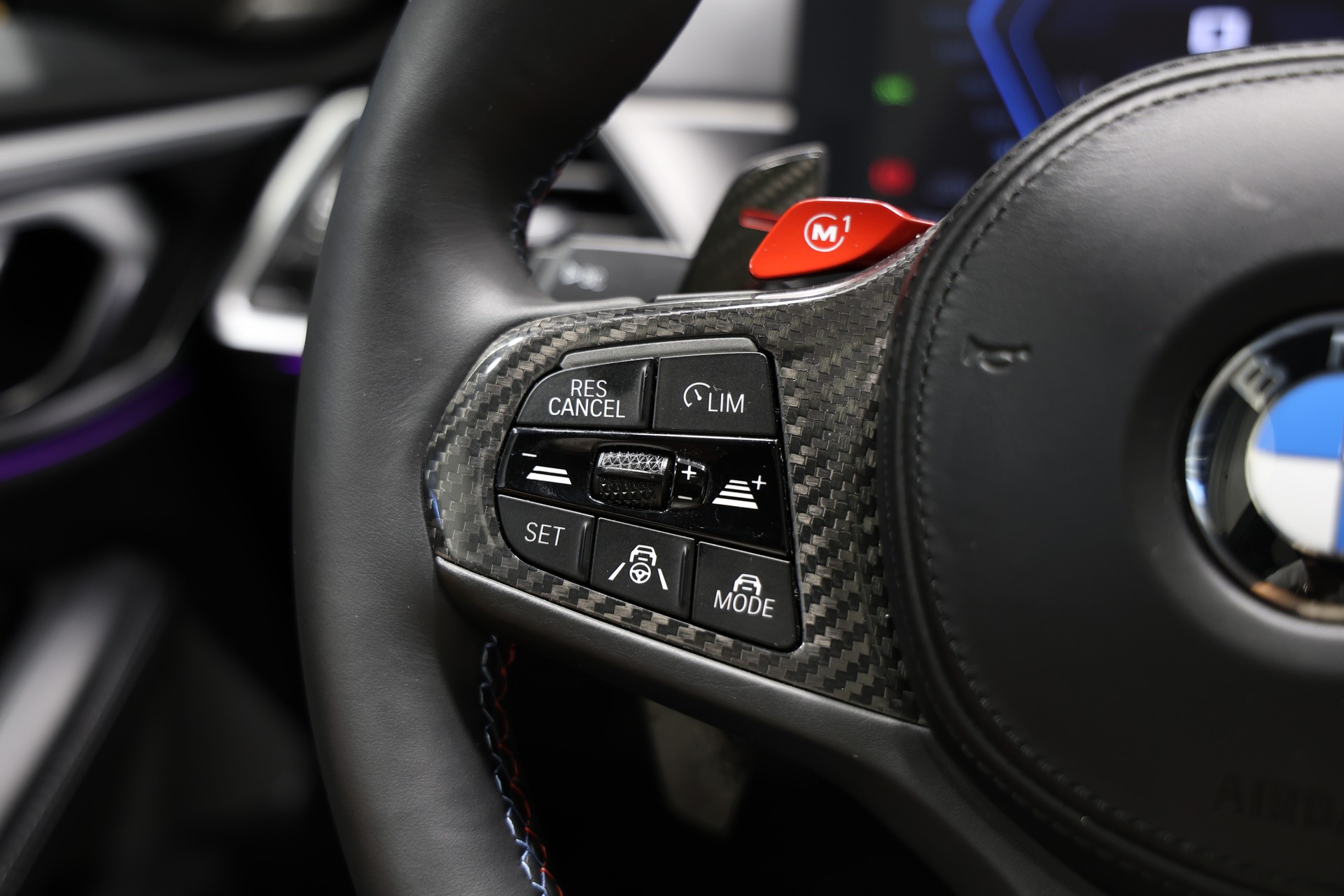 BMW M4 Coupé Competition M xDrive *CH-Fahrzeug*Tief*Breit*Wheelforce*-image-26
