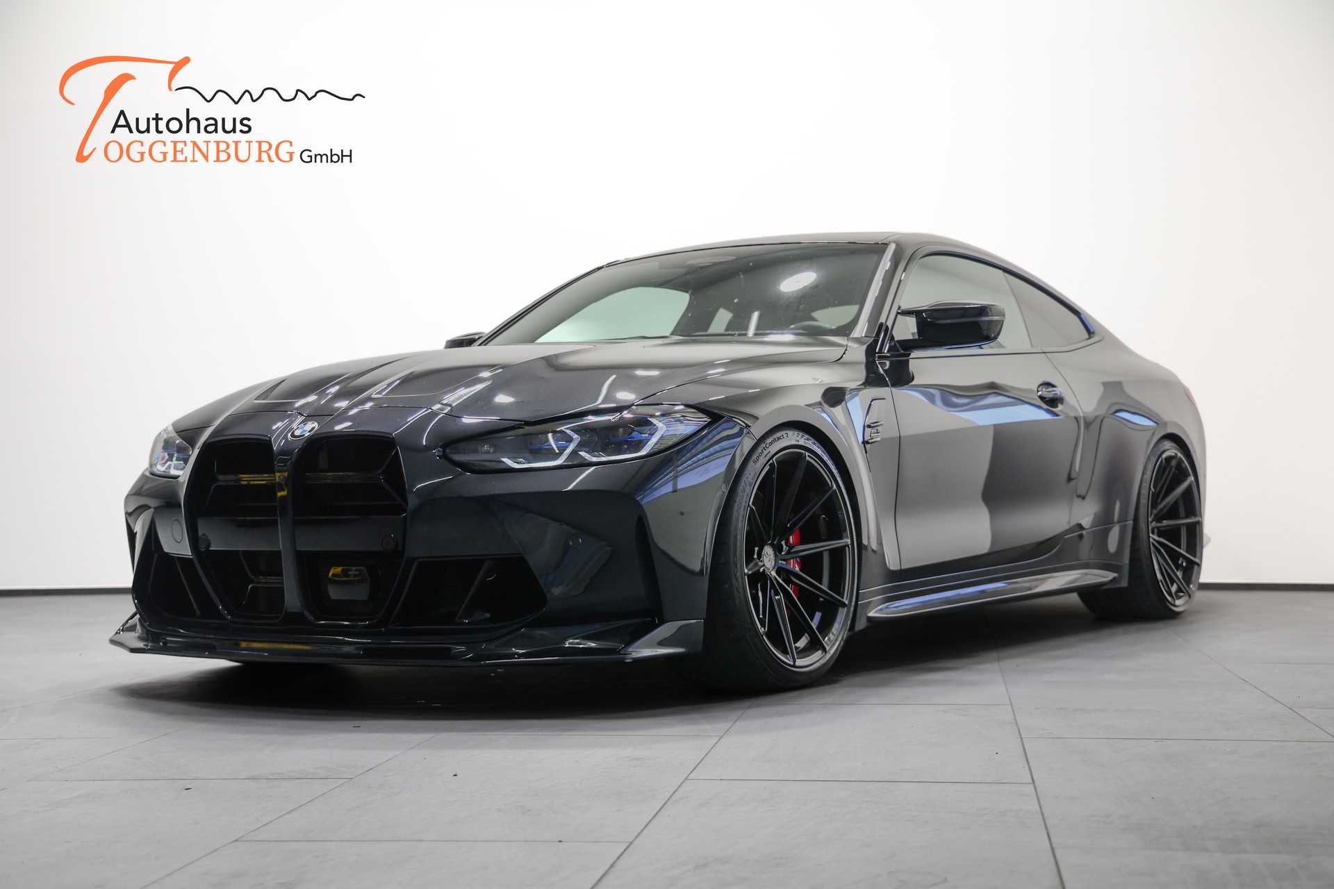BMW M4 Coupé Competition M xDrive *CH-Fahrzeug*Tief*Breit*Wheelforce*-image-3
