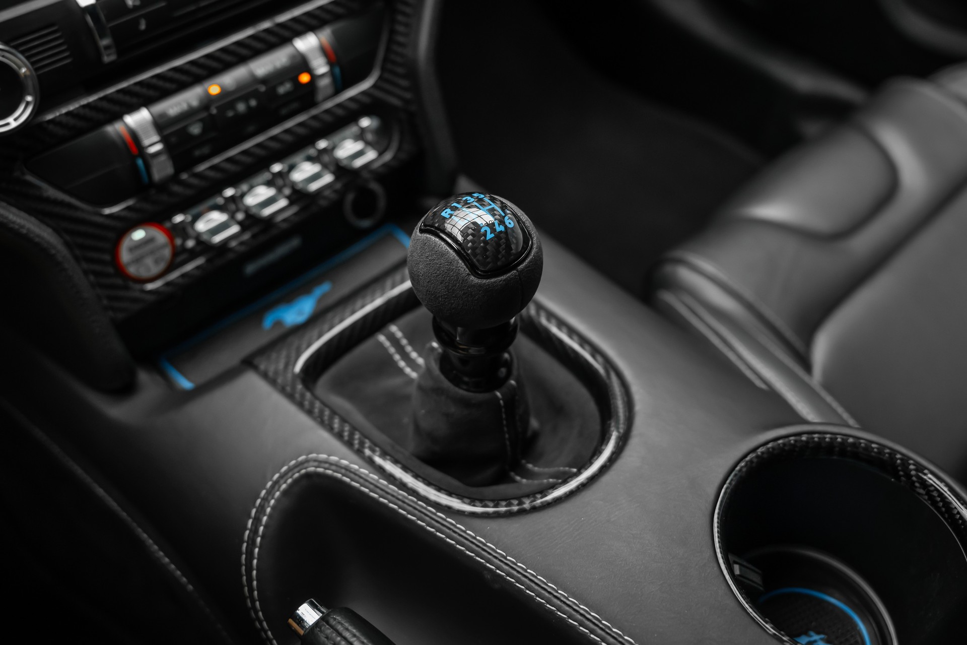 FORD * Mustang 5.0 V8 HANDSCHALTUNG GT BLUE EDITION SPORTPAKET *-image-20
