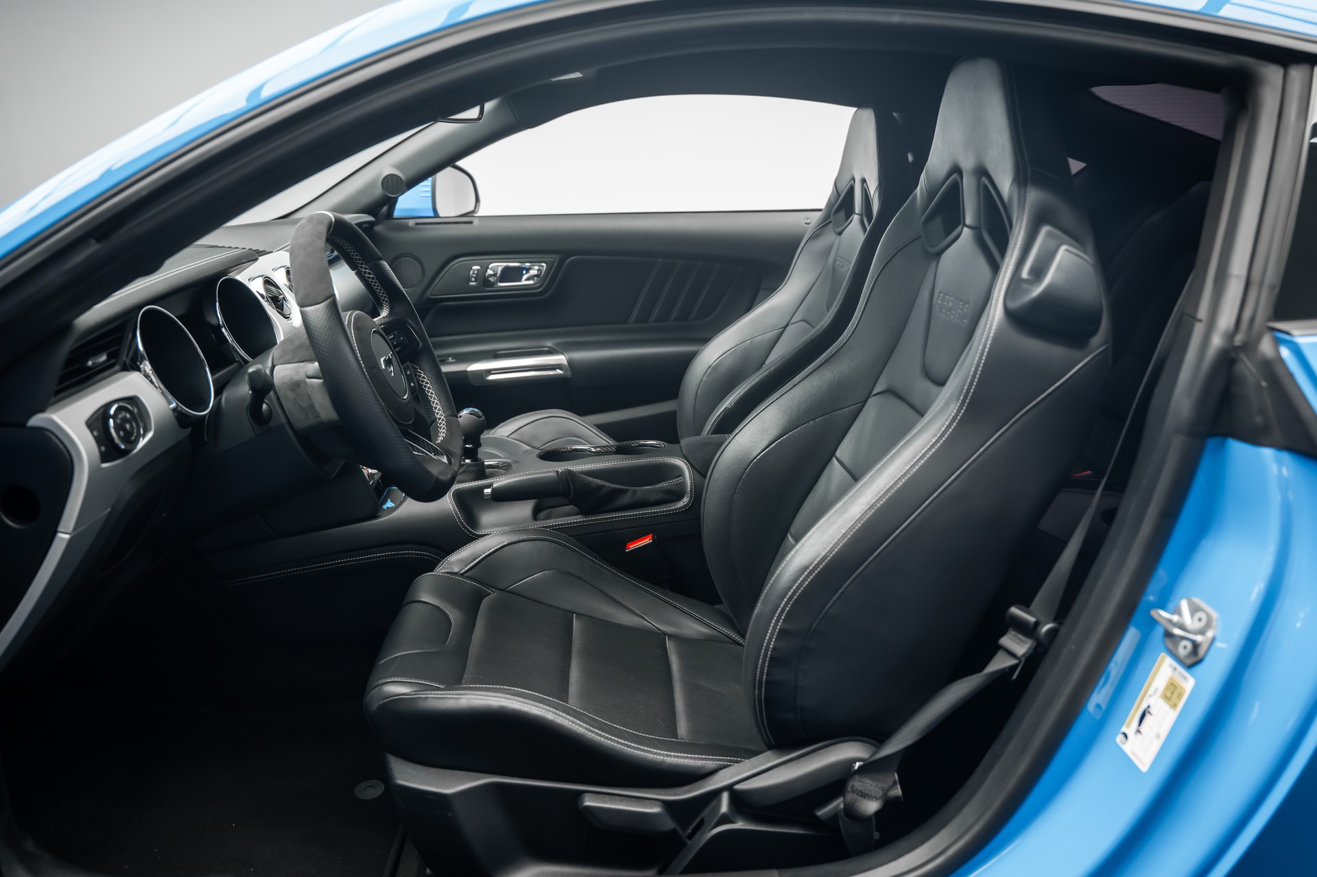 FORD * Mustang 5.0 V8 HANDSCHALTUNG GT BLUE EDITION SPORTPAKET *-image-10