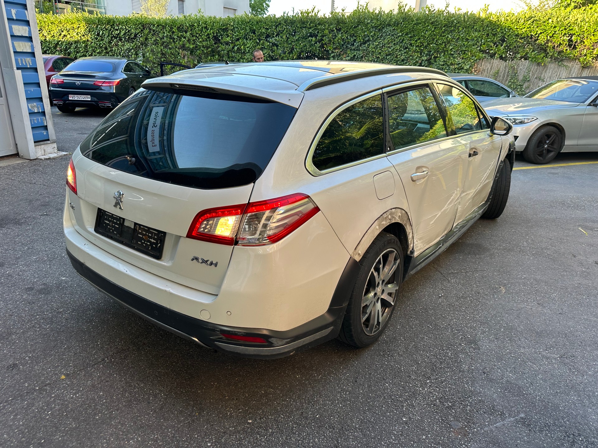 PEUGEOT 508 RXH 2.0 HDI Hybrid4 EGS6-image-4