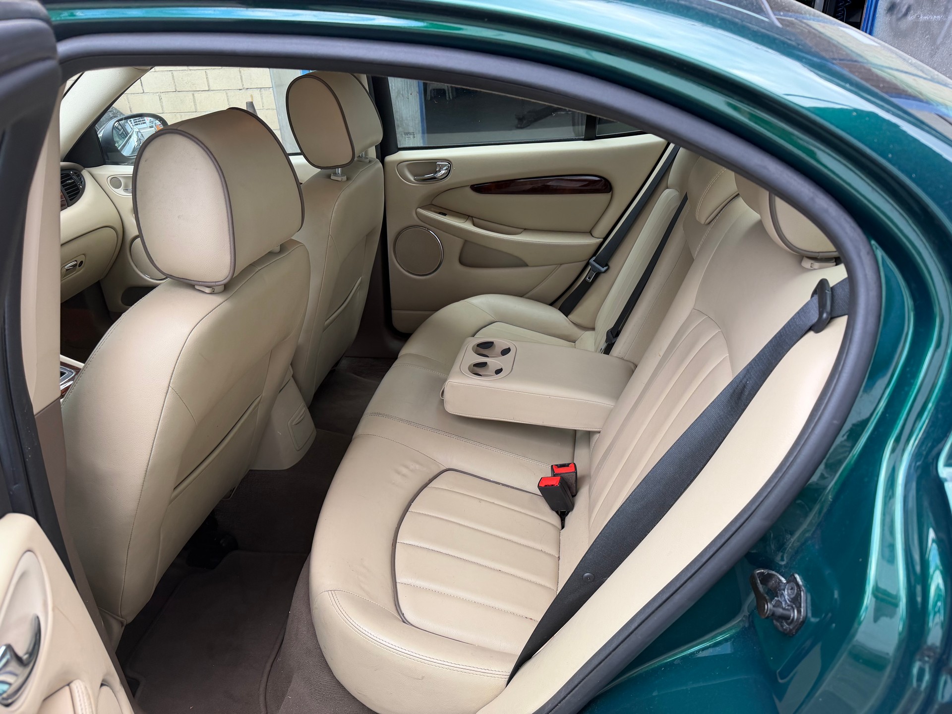 JAGUAR X-Type 3.0 V6 Traction4 Sovereign Anniv. Aut.-image-5