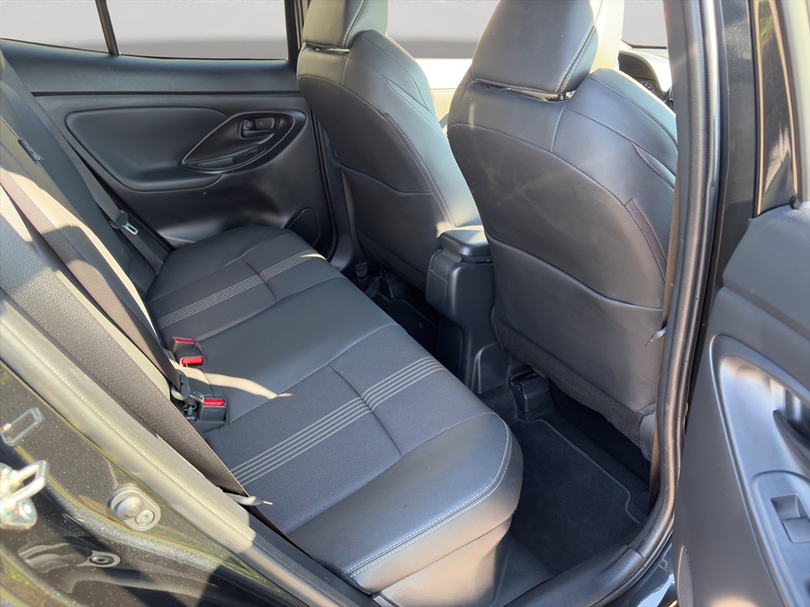 TOYOTA Yaris Cross 1.5 Elegant e-CVT AWDi-image-9