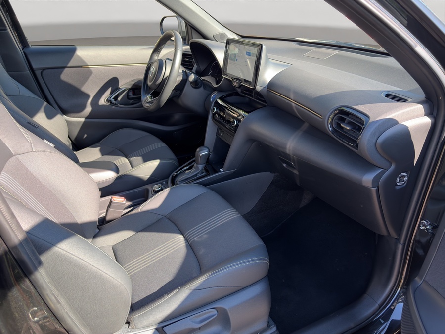 TOYOTA Yaris Cross 1.5 Elegant e-CVT AWDi-image-8