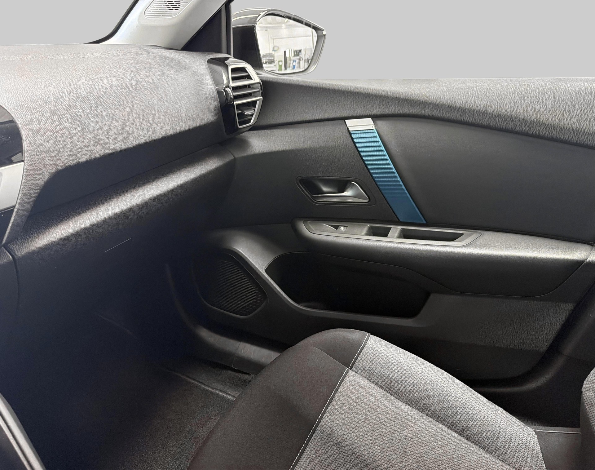 CITROEN C4 Electric Swiss Ed.-image-15