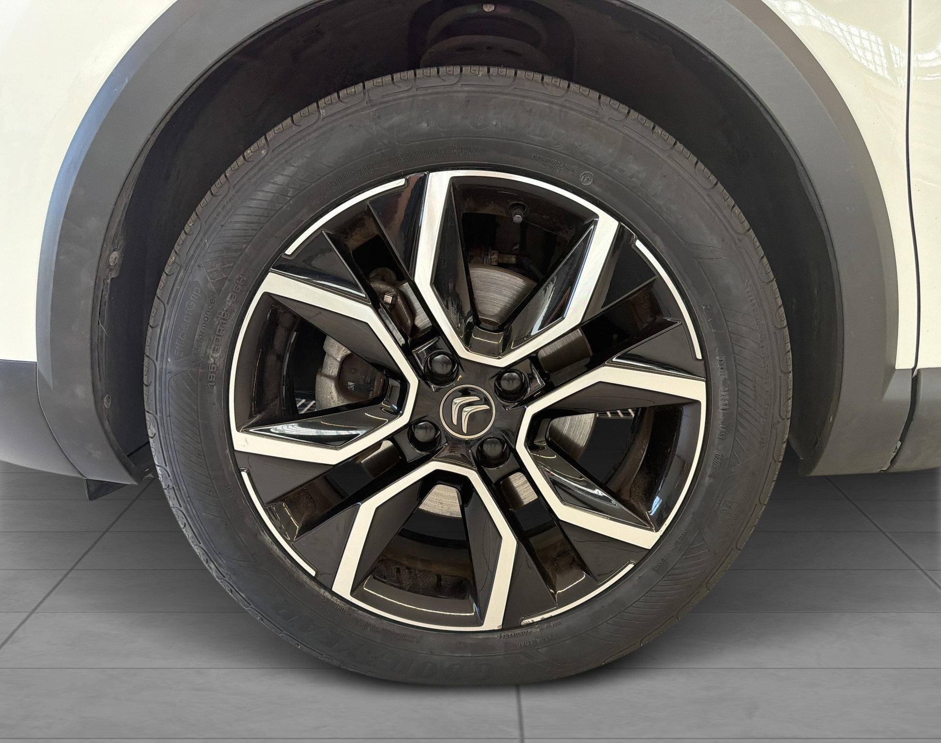 CITROEN C4 Electric Swiss Ed.-image-6