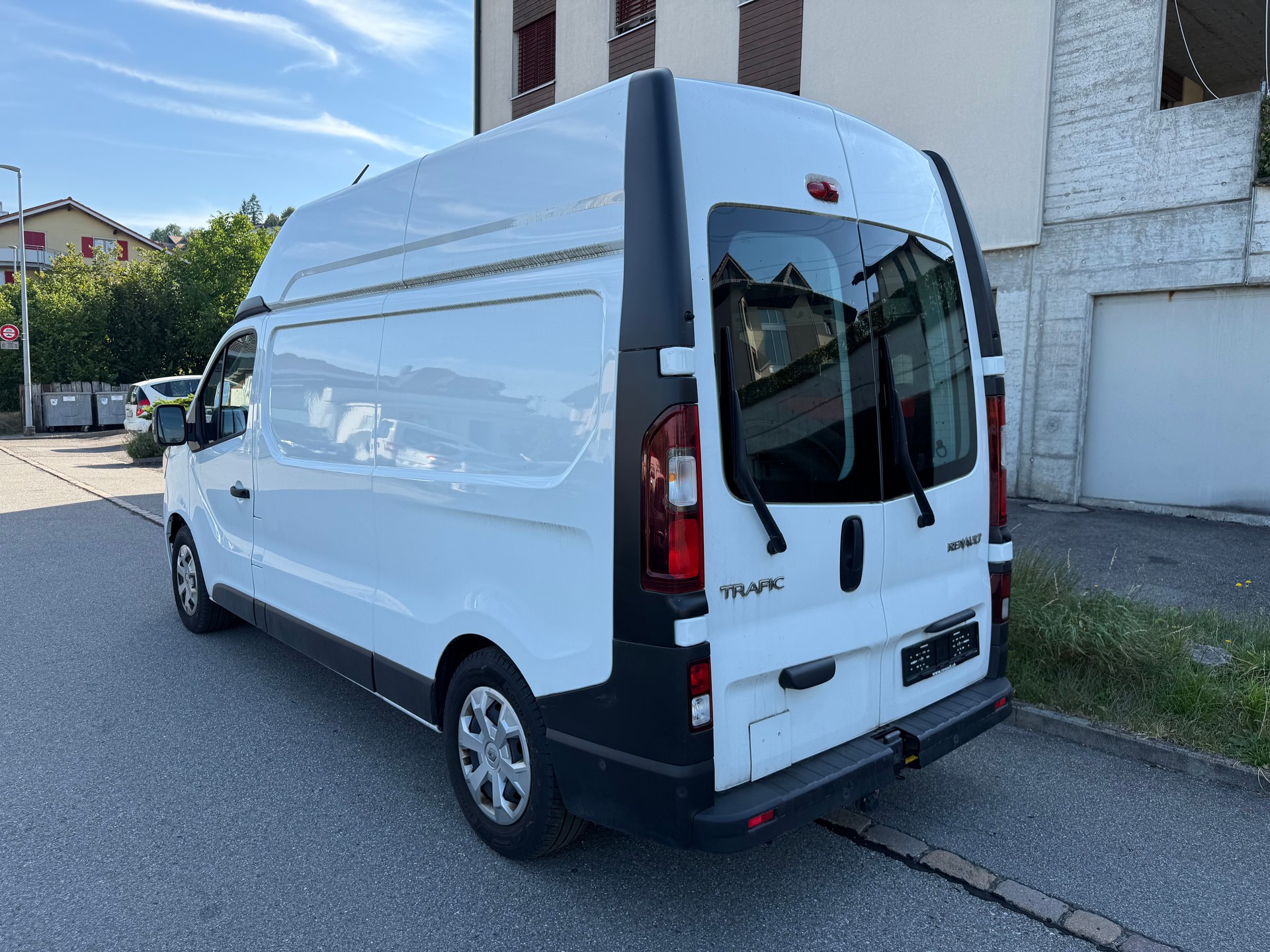 RENAULT Trafic 2.0 Blue dCi 150 Business L2H2 EN-image-4