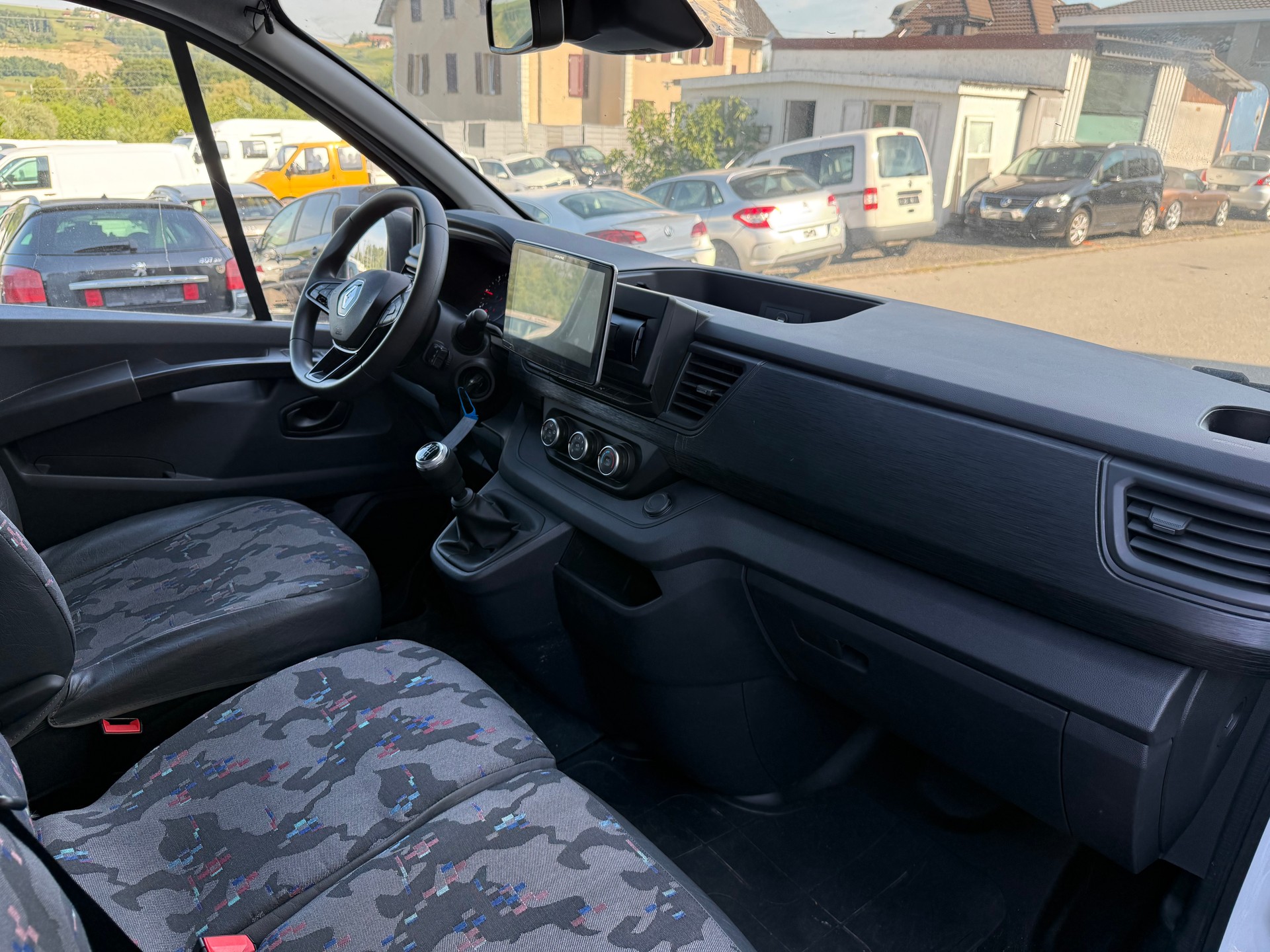 RENAULT Trafic 2.0 Blue dCi 150 Business L2H2 EN-image-7
