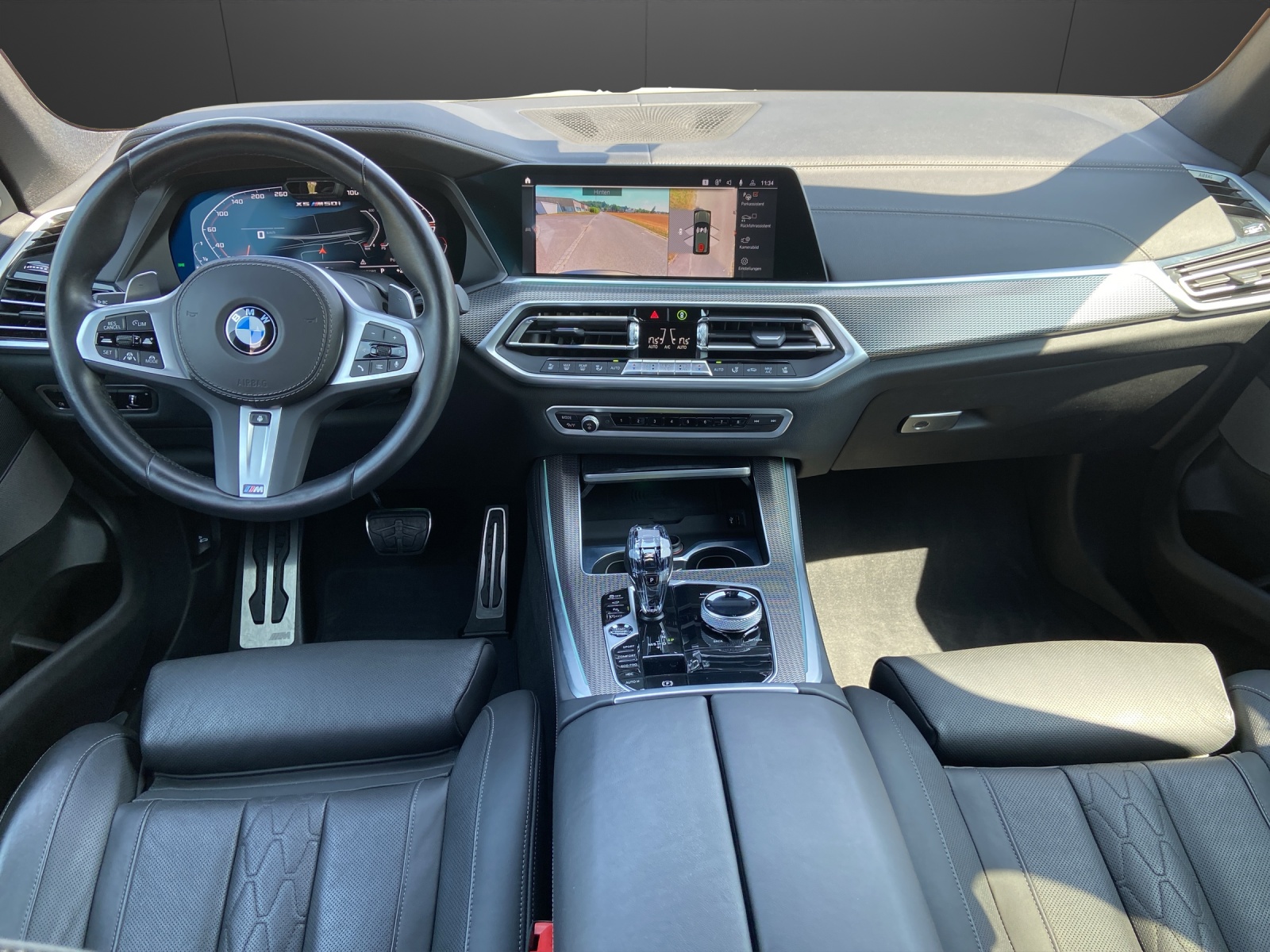 BMW X5 xDrive M50i Steptronic-image-10